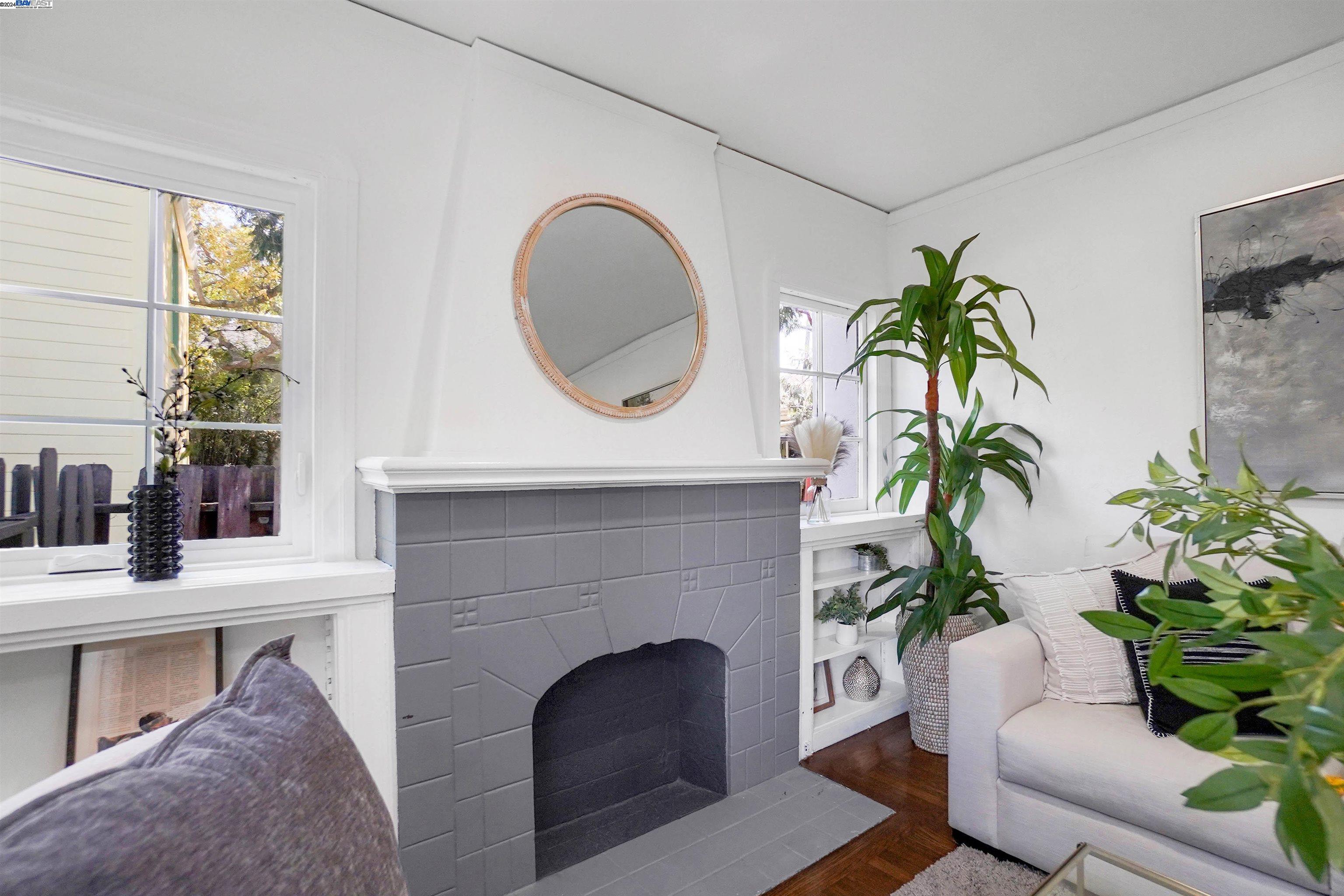 1413 Neilson St