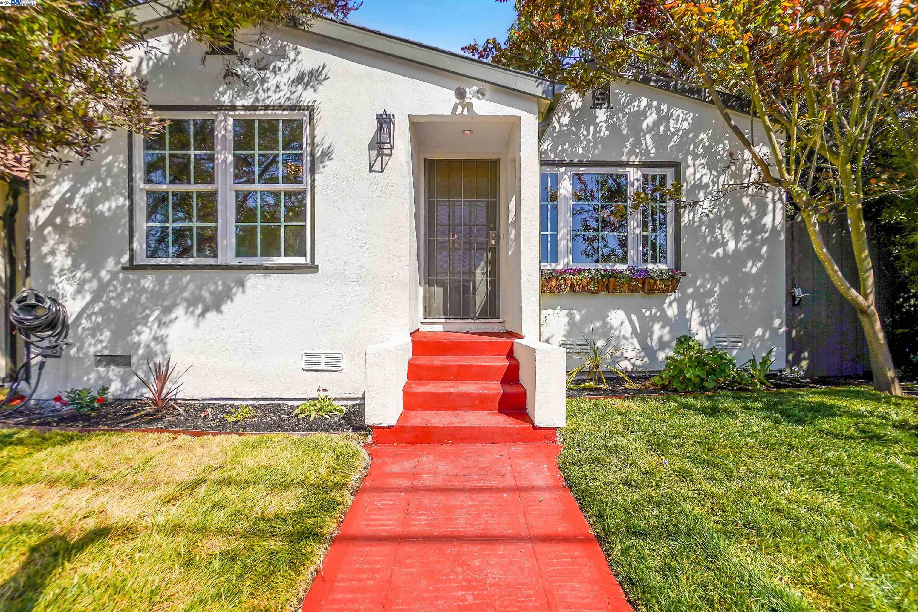 1413 Neilson St
