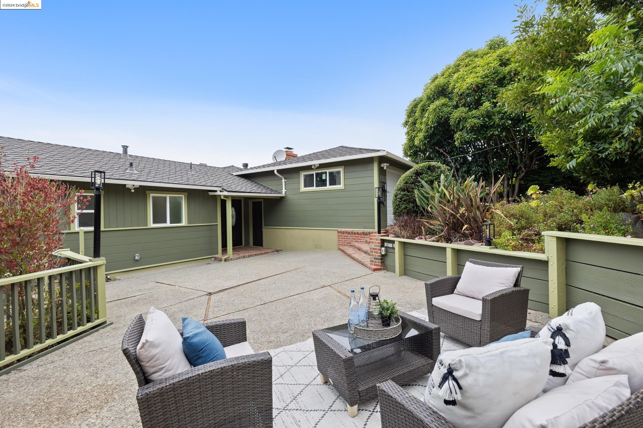 1307 Contra Costa Dr