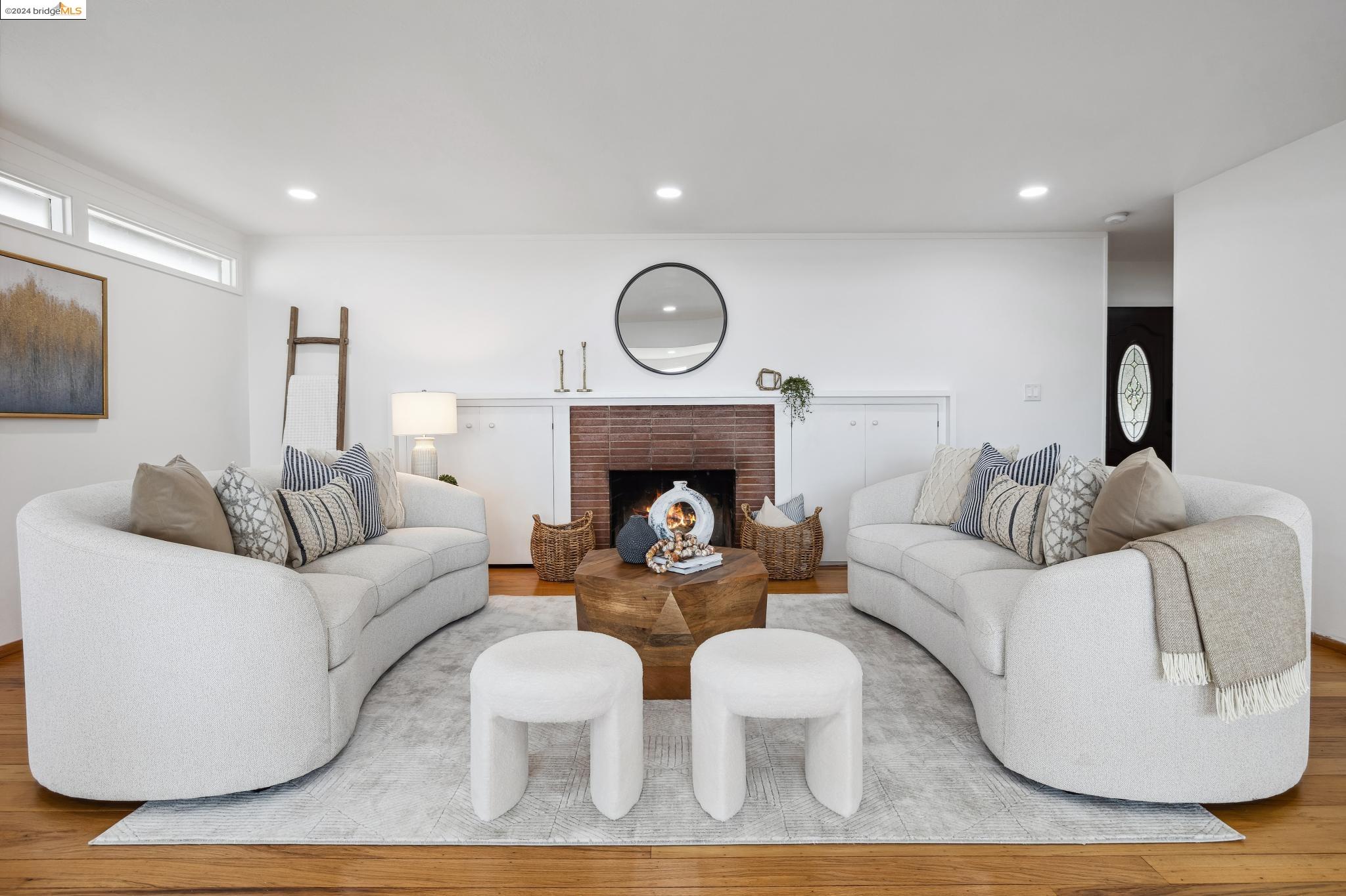 1307 Contra Costa Dr