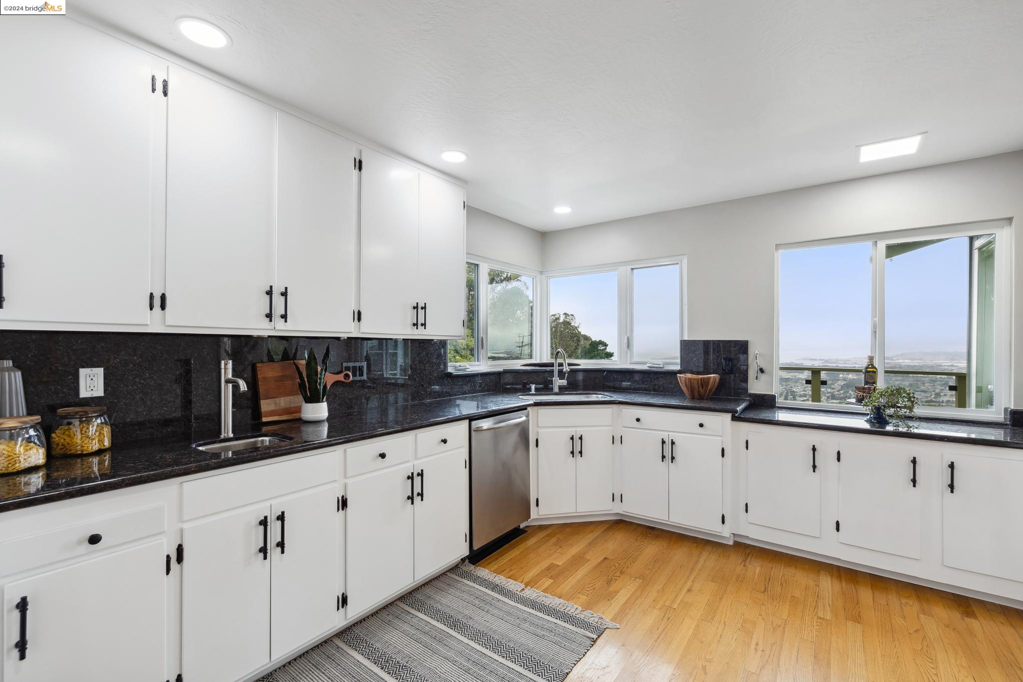 1307 Contra Costa Dr