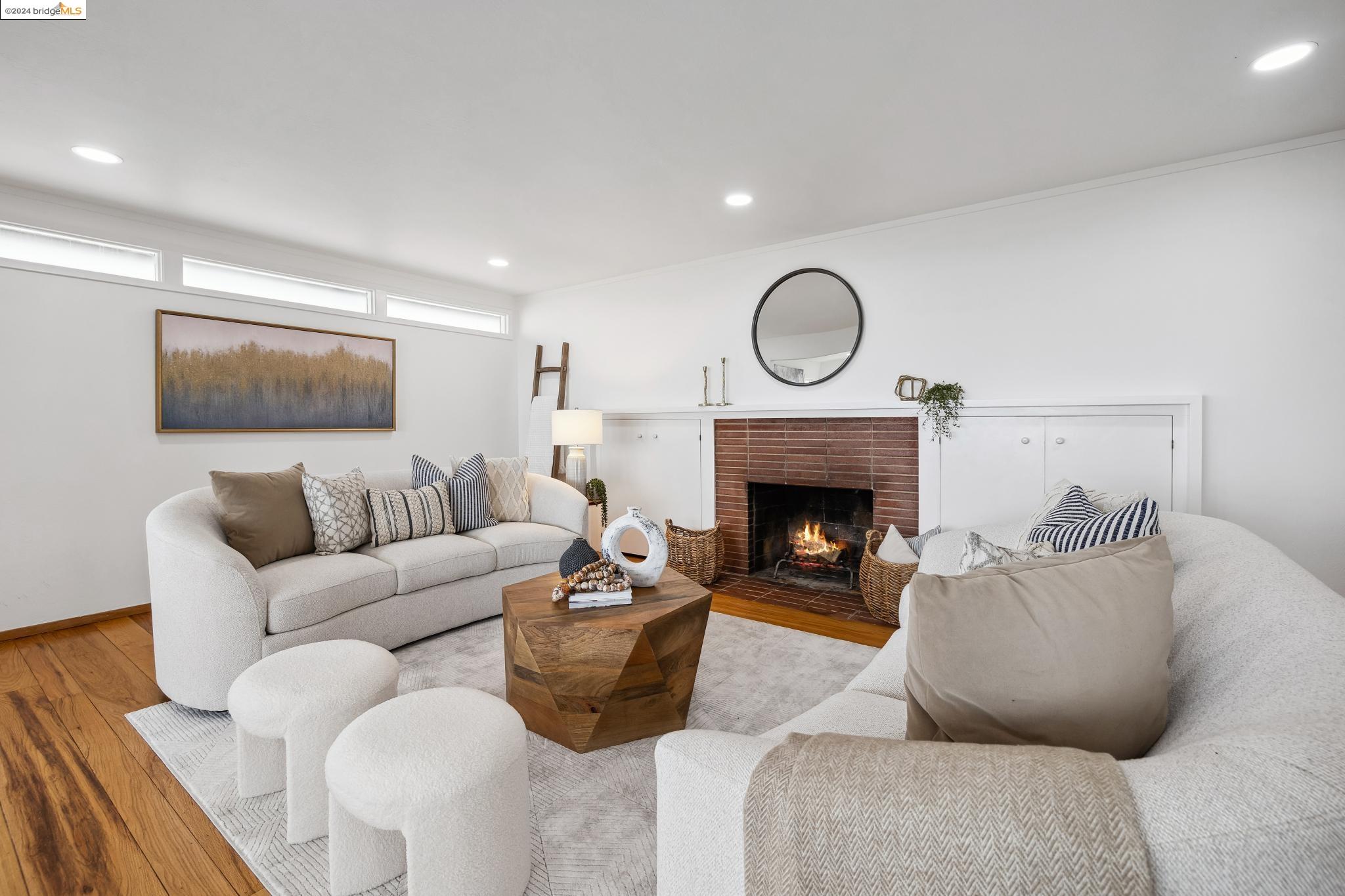 1307 Contra Costa Dr