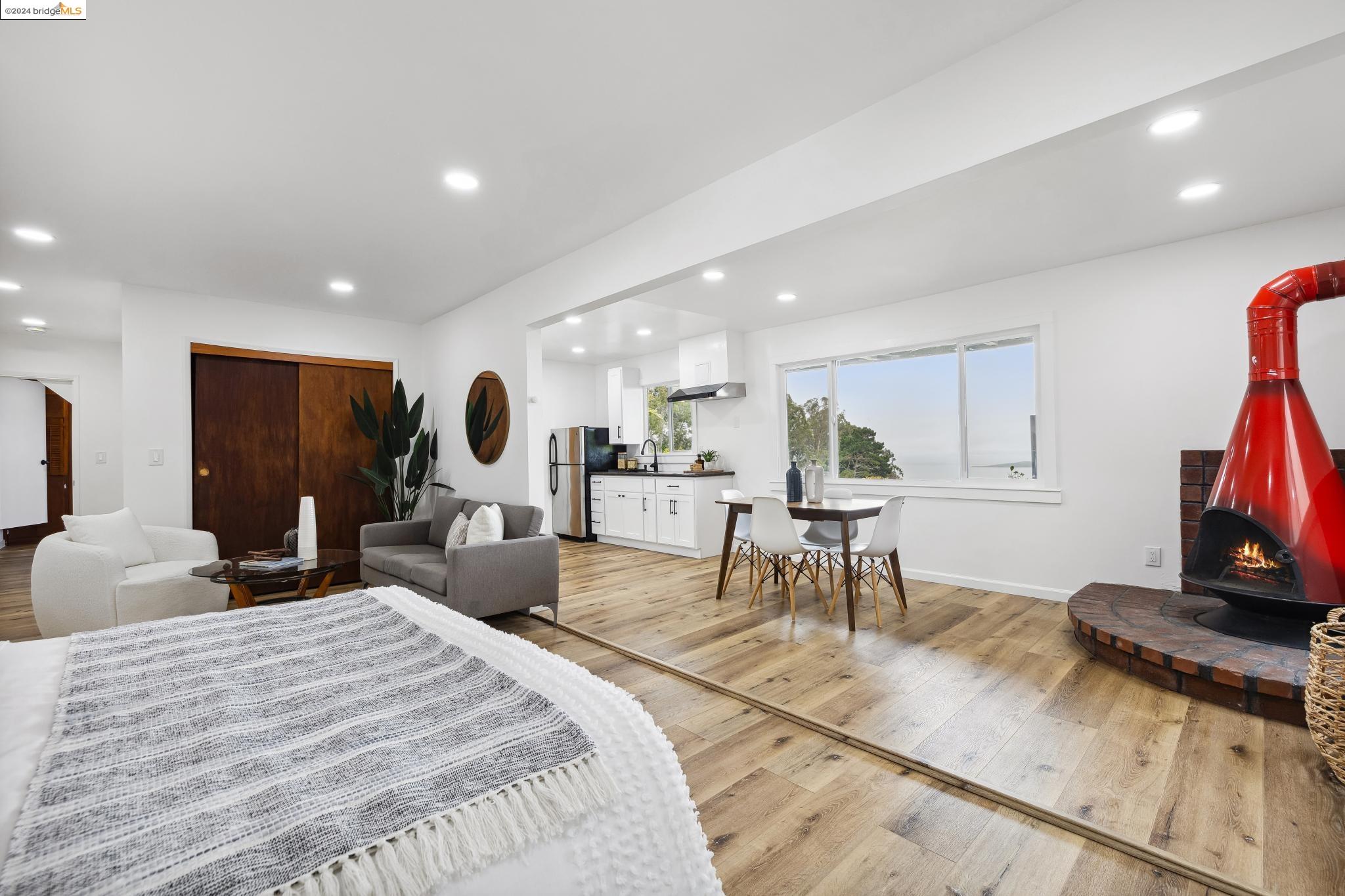 1307 Contra Costa Dr