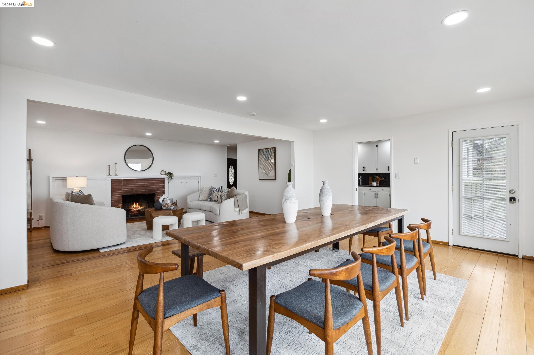 1307 Contra Costa Dr