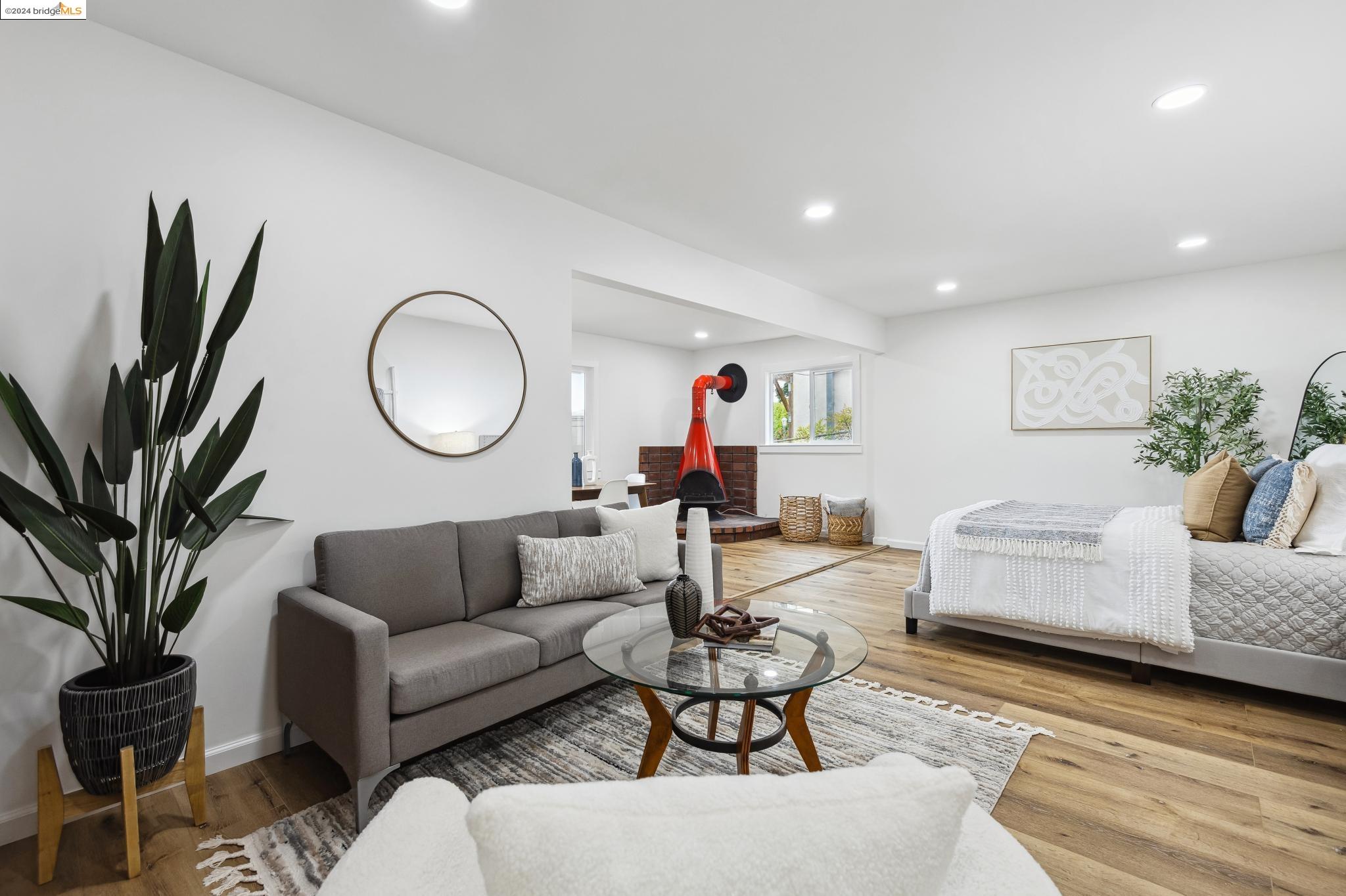 1307 Contra Costa Dr