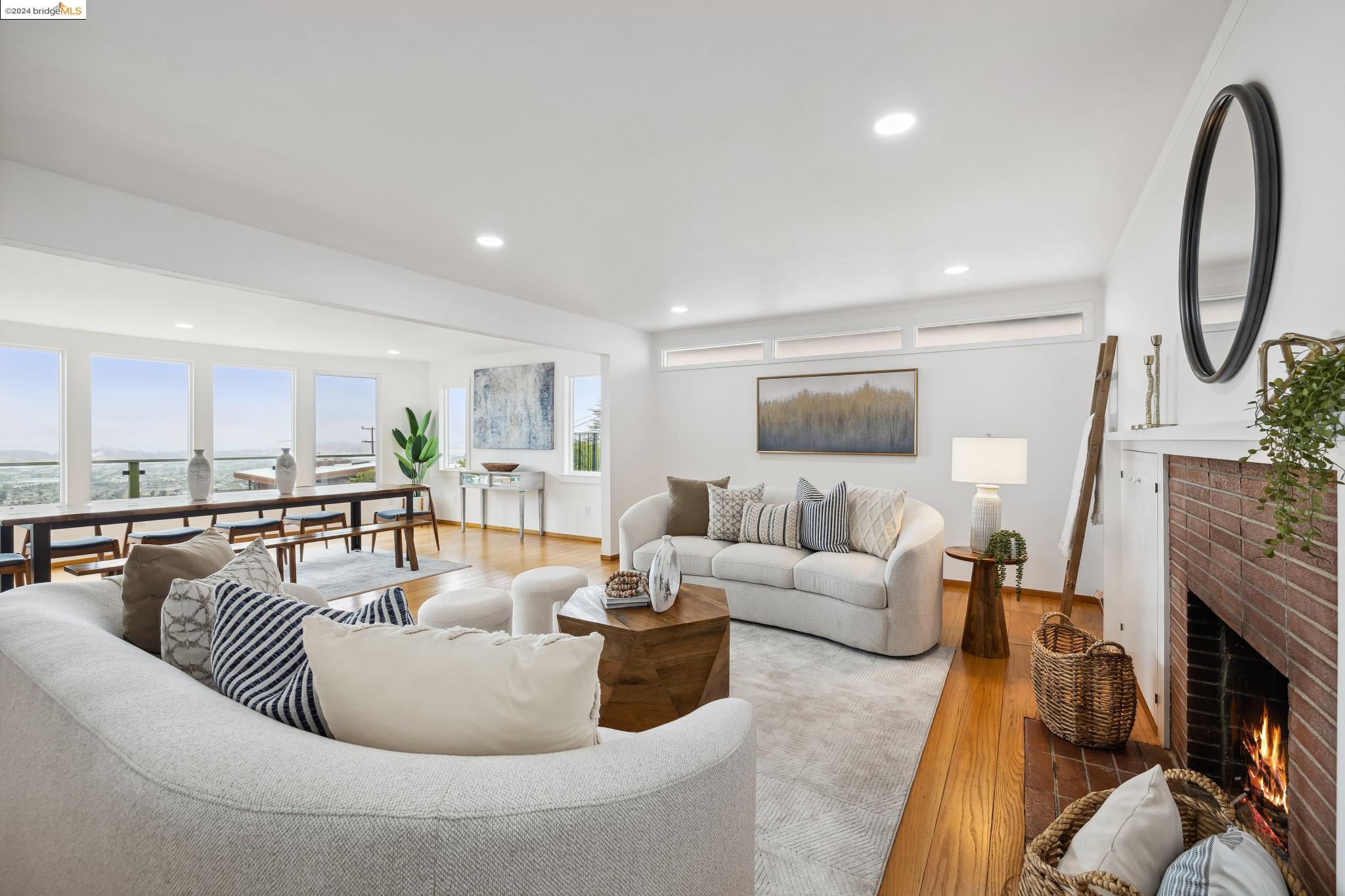 1307 Contra Costa Dr