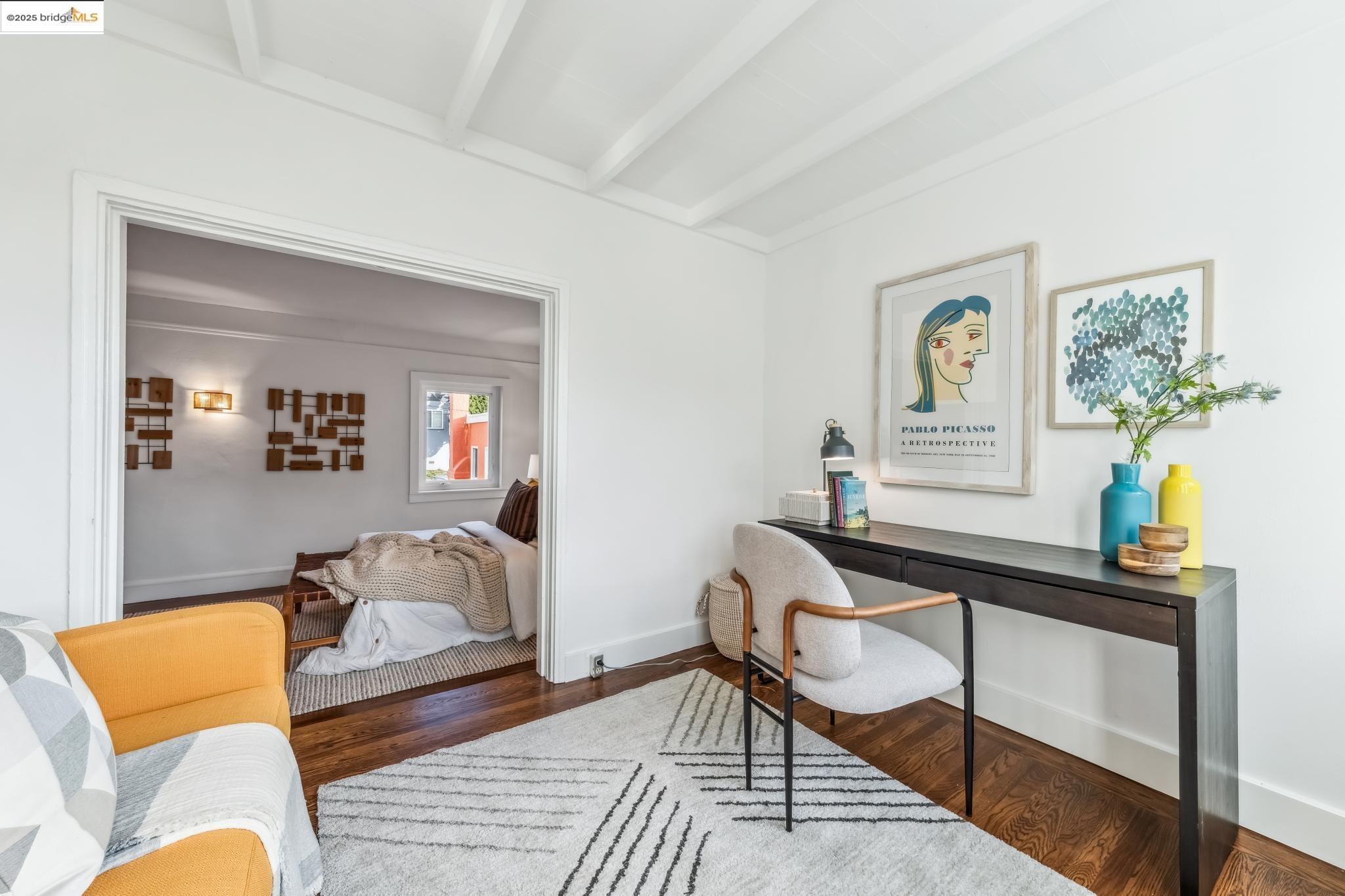 2745 Grande Vista Ave