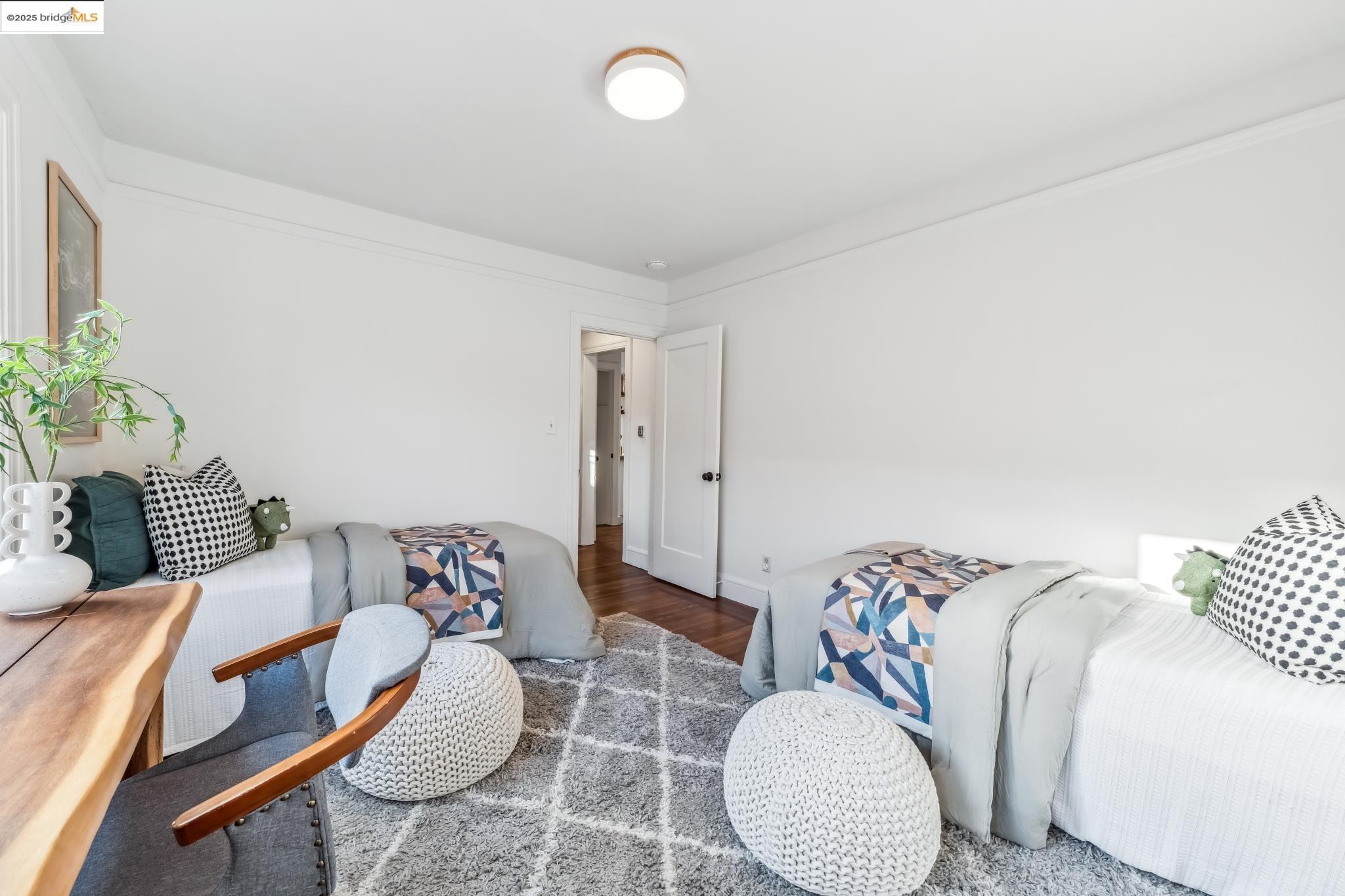 2745 Grande Vista Ave