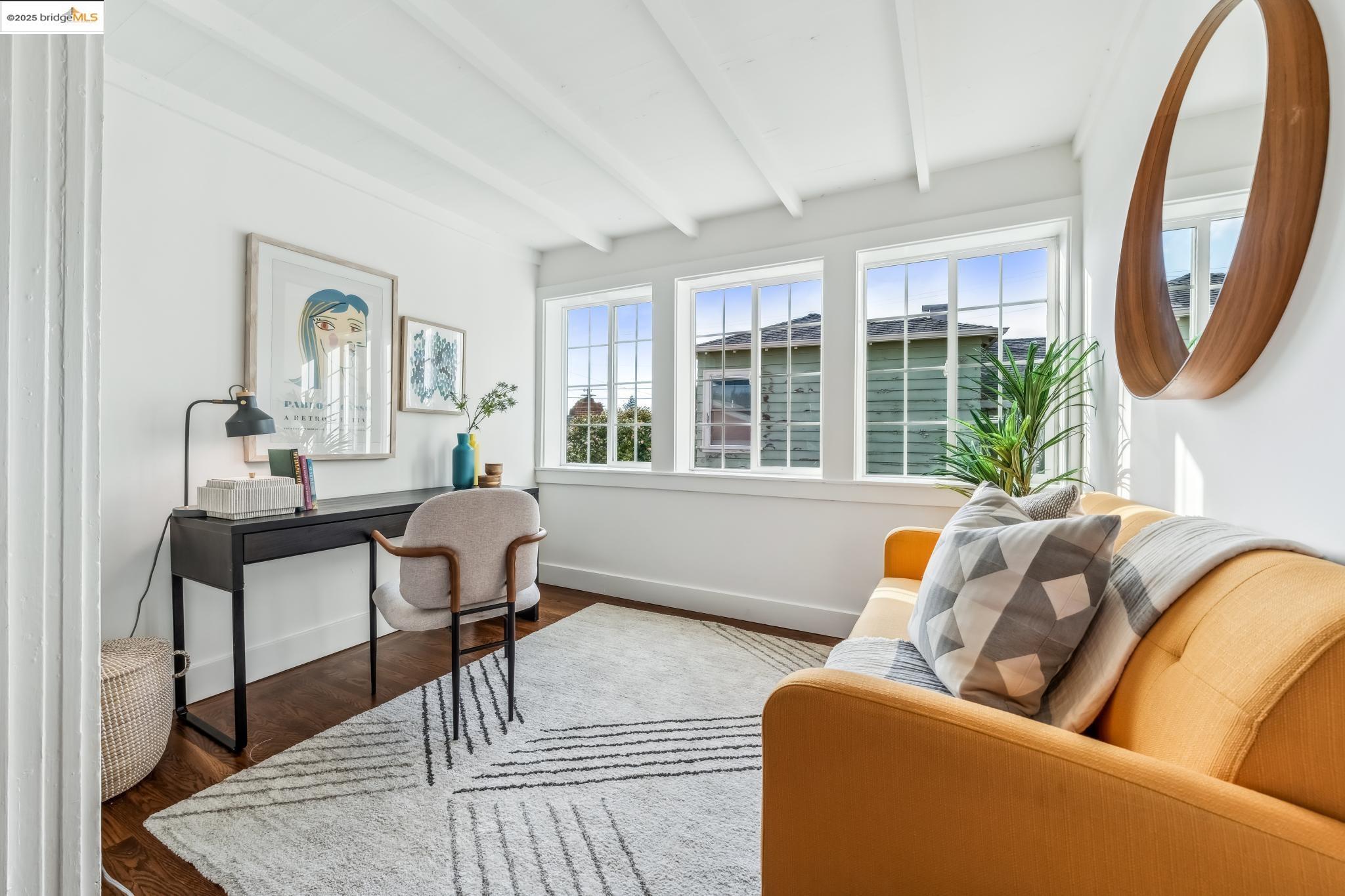 2745 Grande Vista Ave