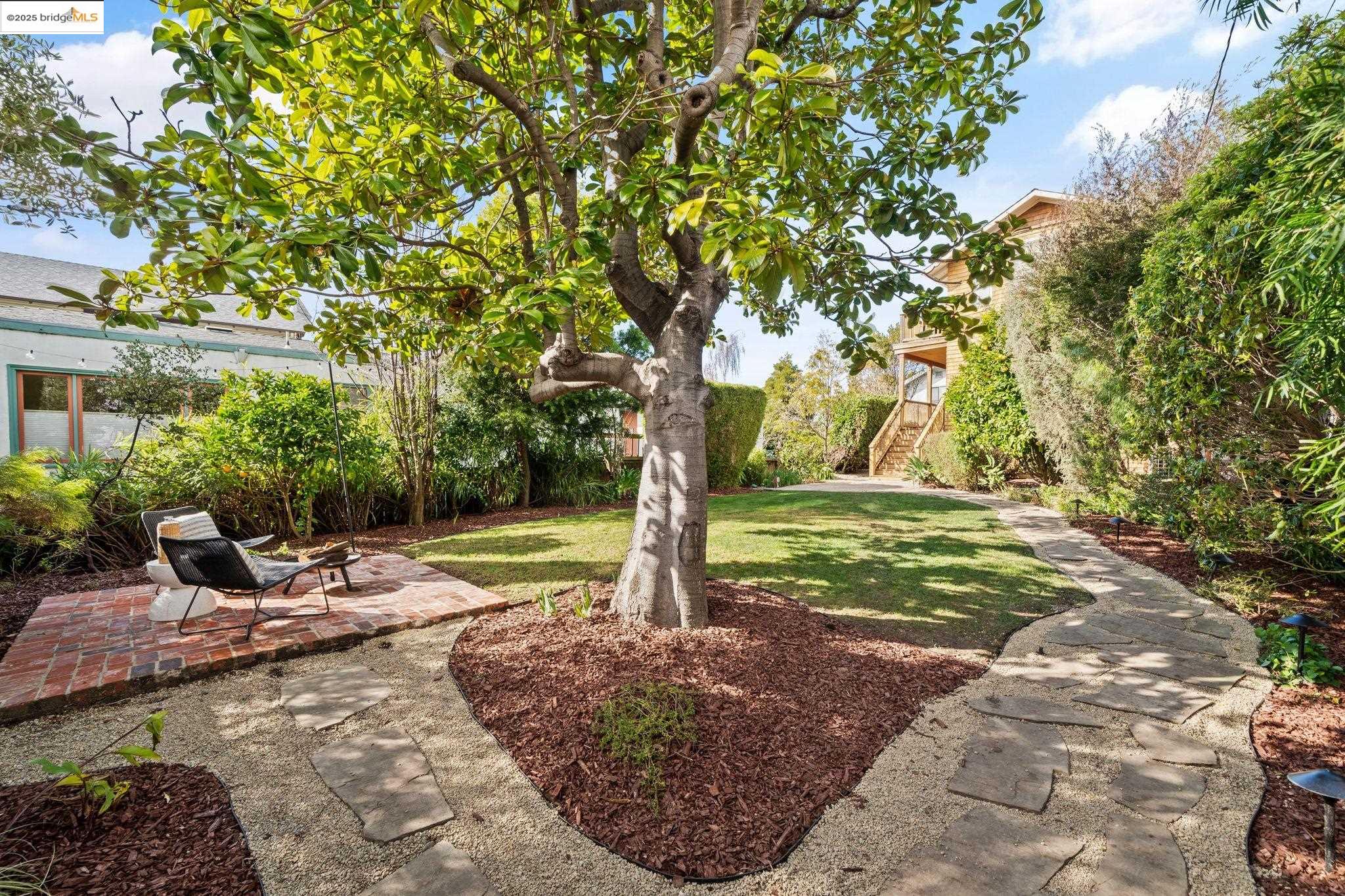 1527 Virginia Street