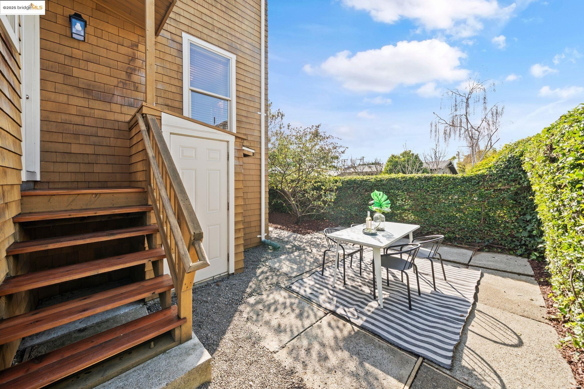 1527 Virginia Street