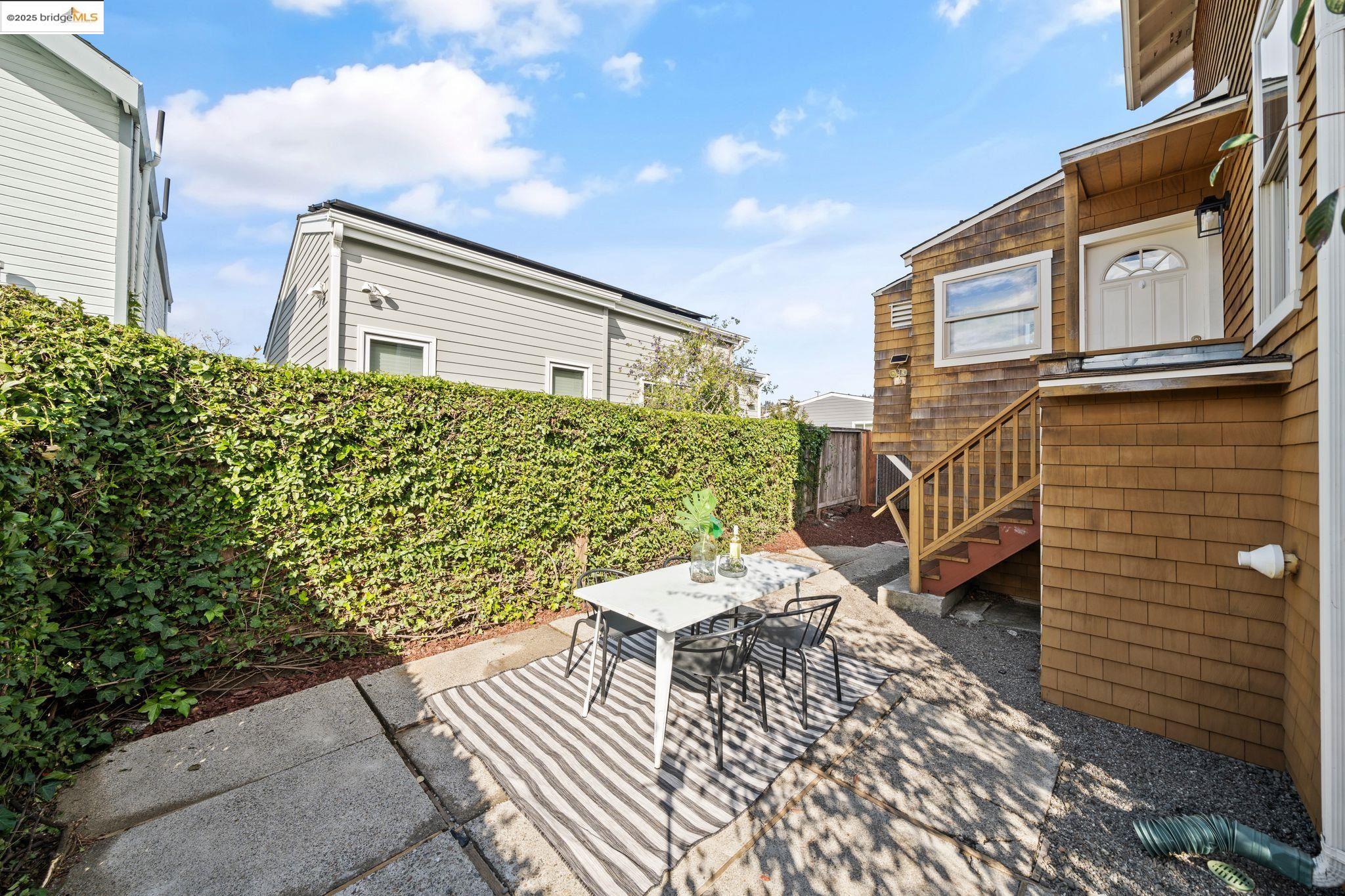 1527 Virginia Street