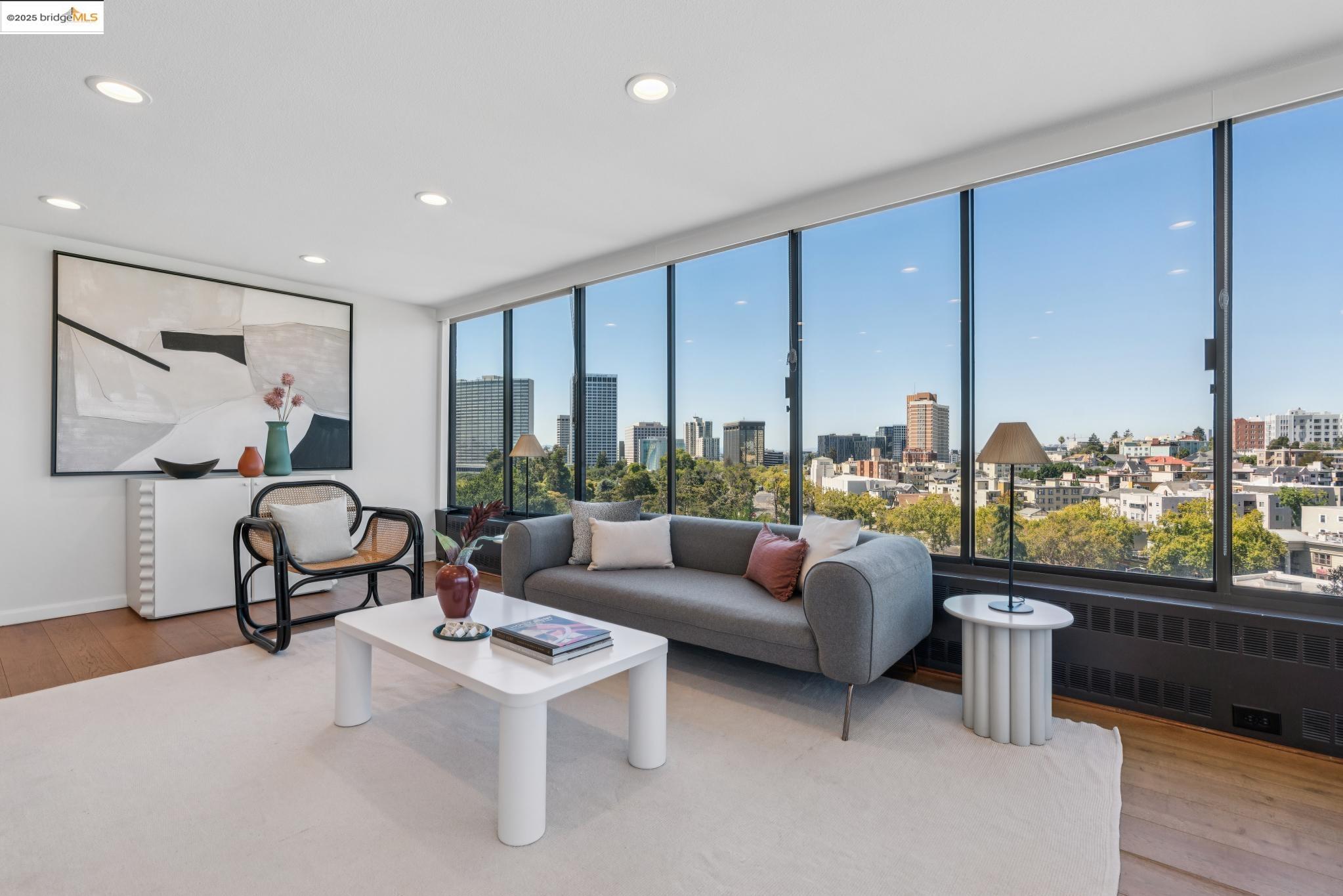 565 Bellevue Ave # 806