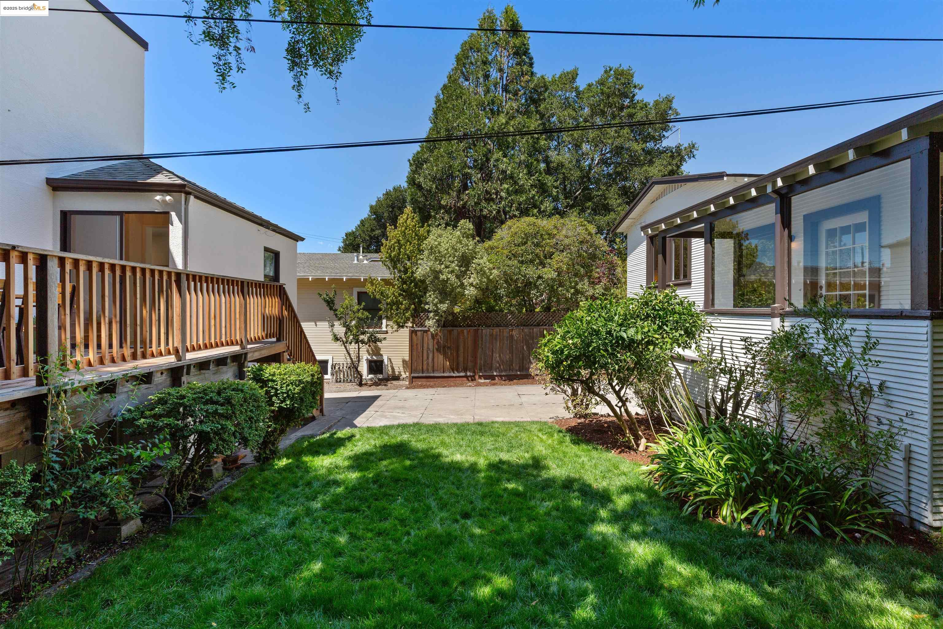 1351 Carlotta Ave