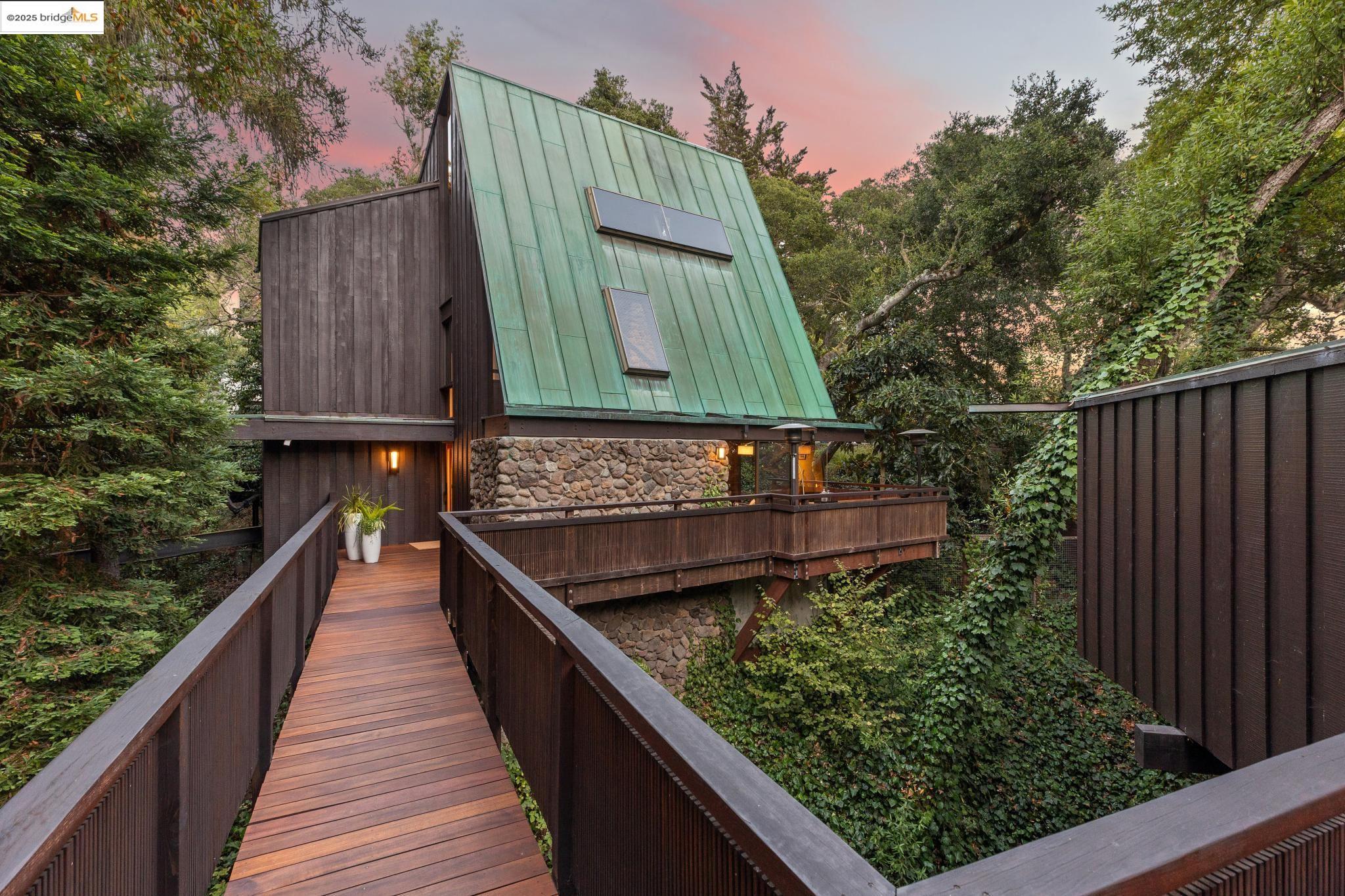 252 The Uplands, Berkeley