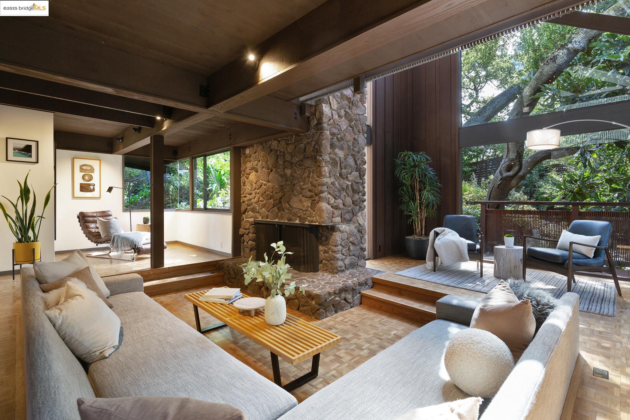 252 The Uplands, Berkeley