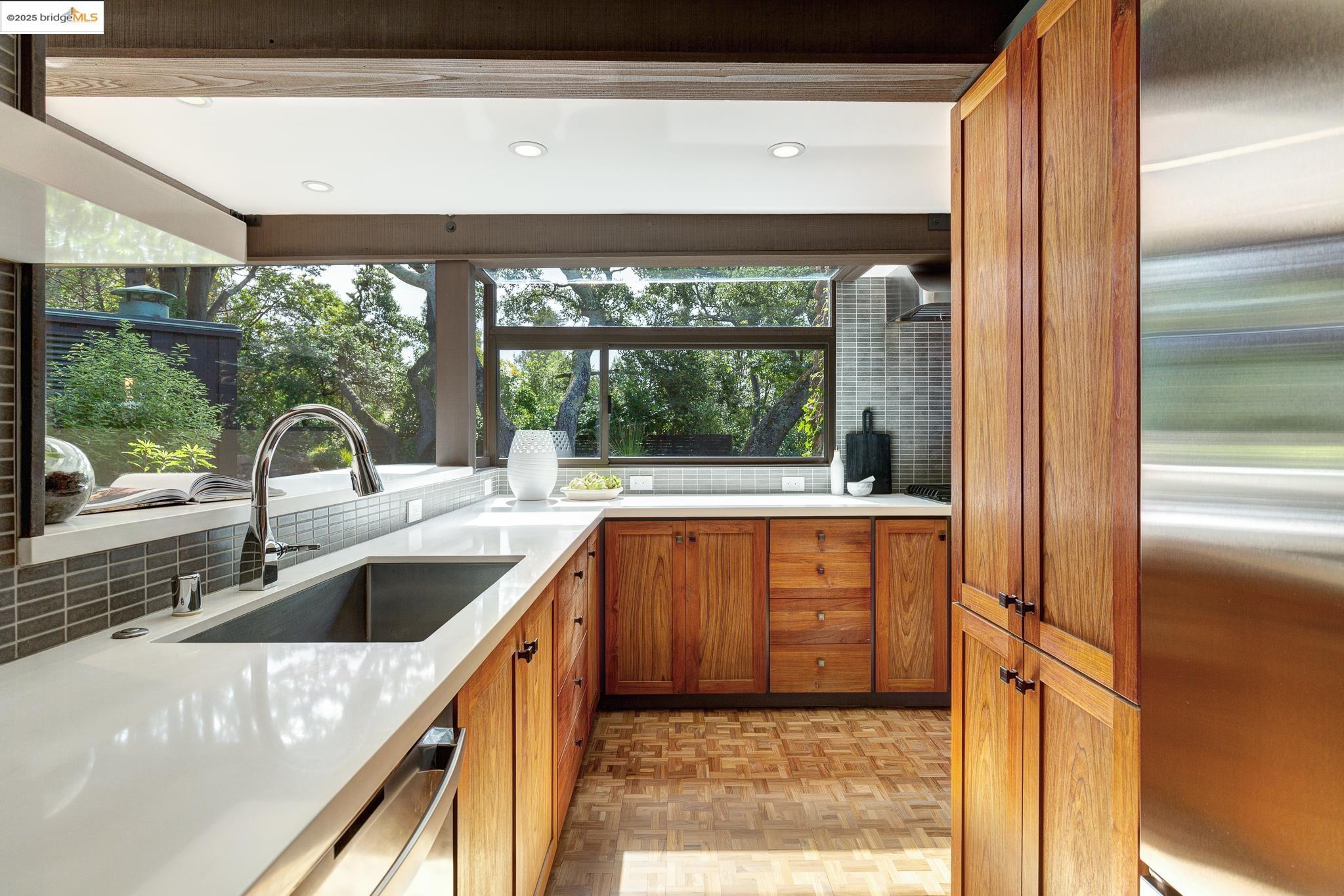 252 The Uplands, Berkeley