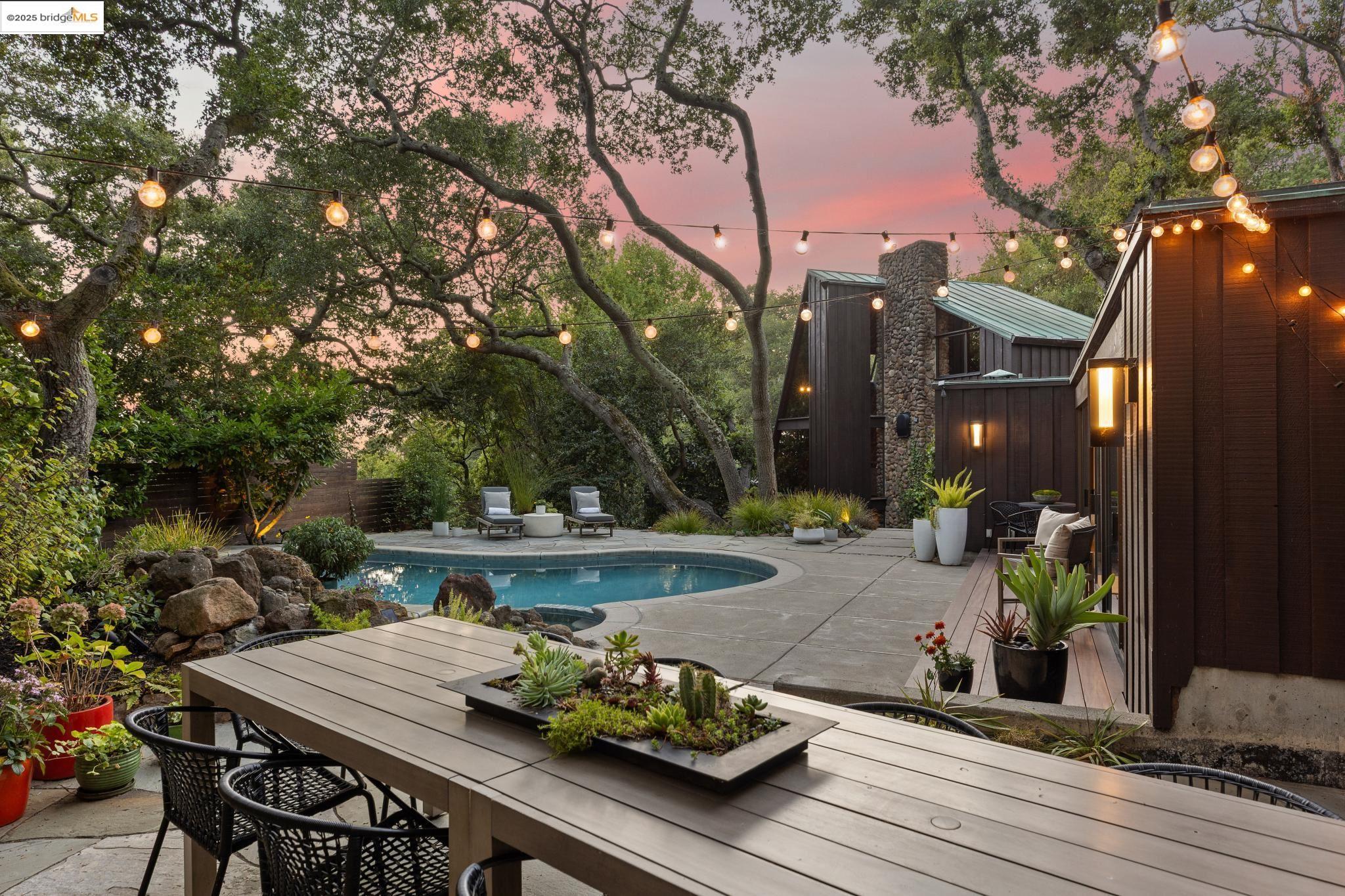 252 The Uplands, Berkeley