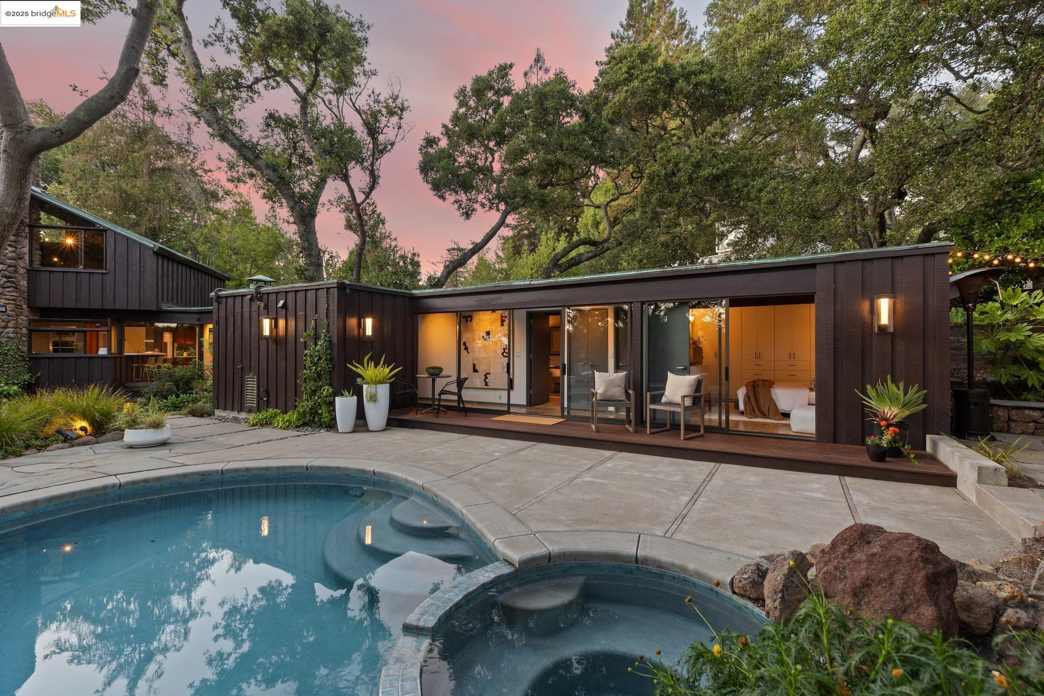 252 The Uplands, Berkeley