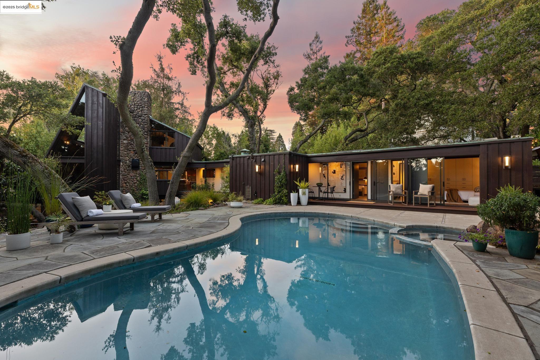 252 The Uplands, Berkeley