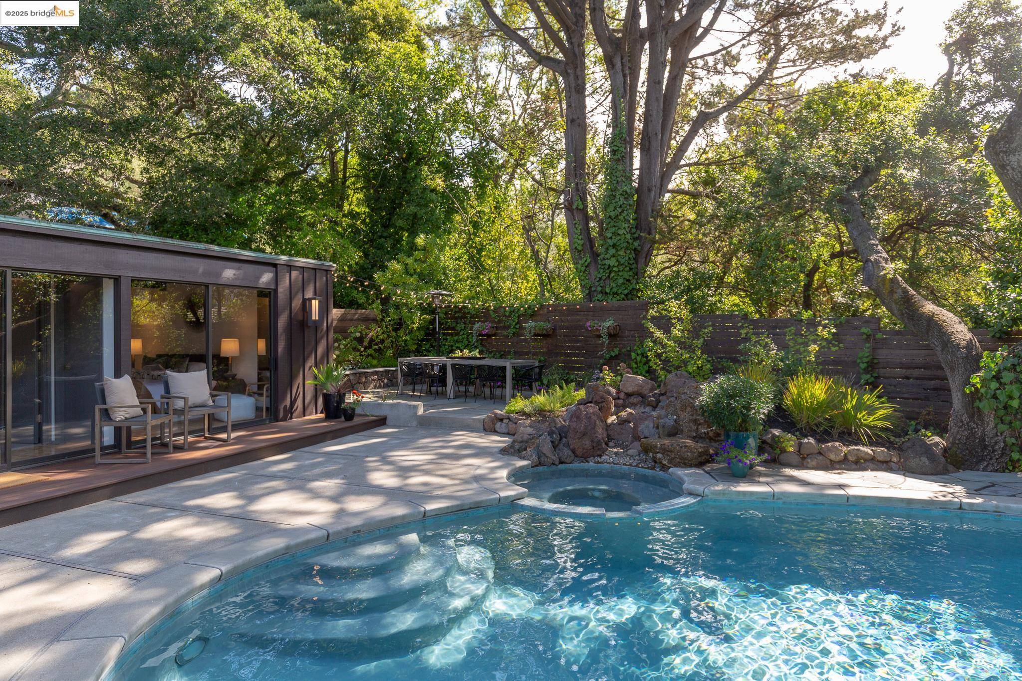 252 The Uplands, Berkeley