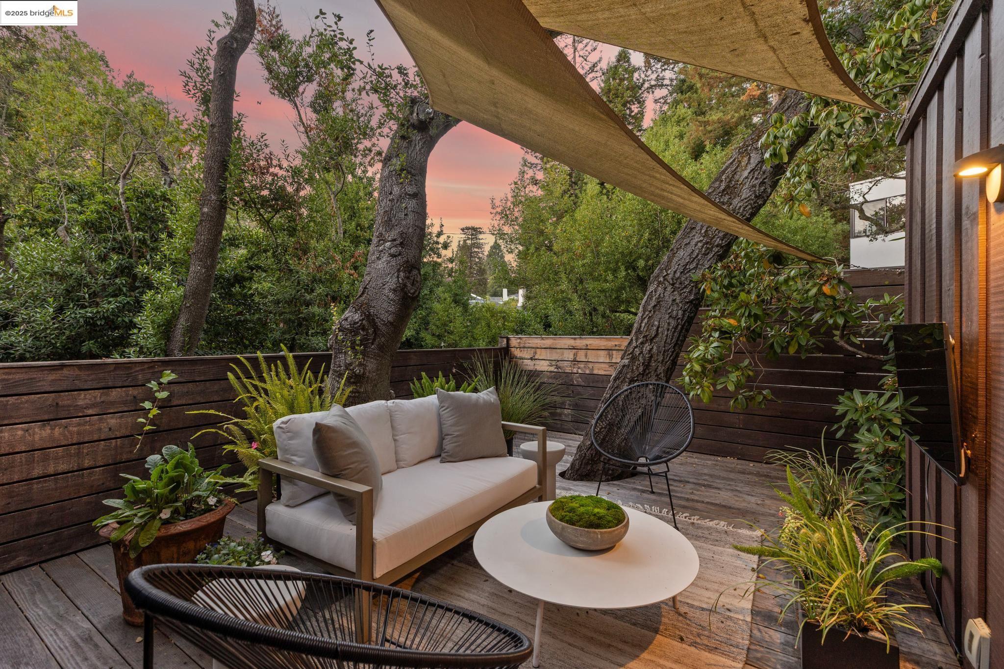 252 The Uplands, Berkeley