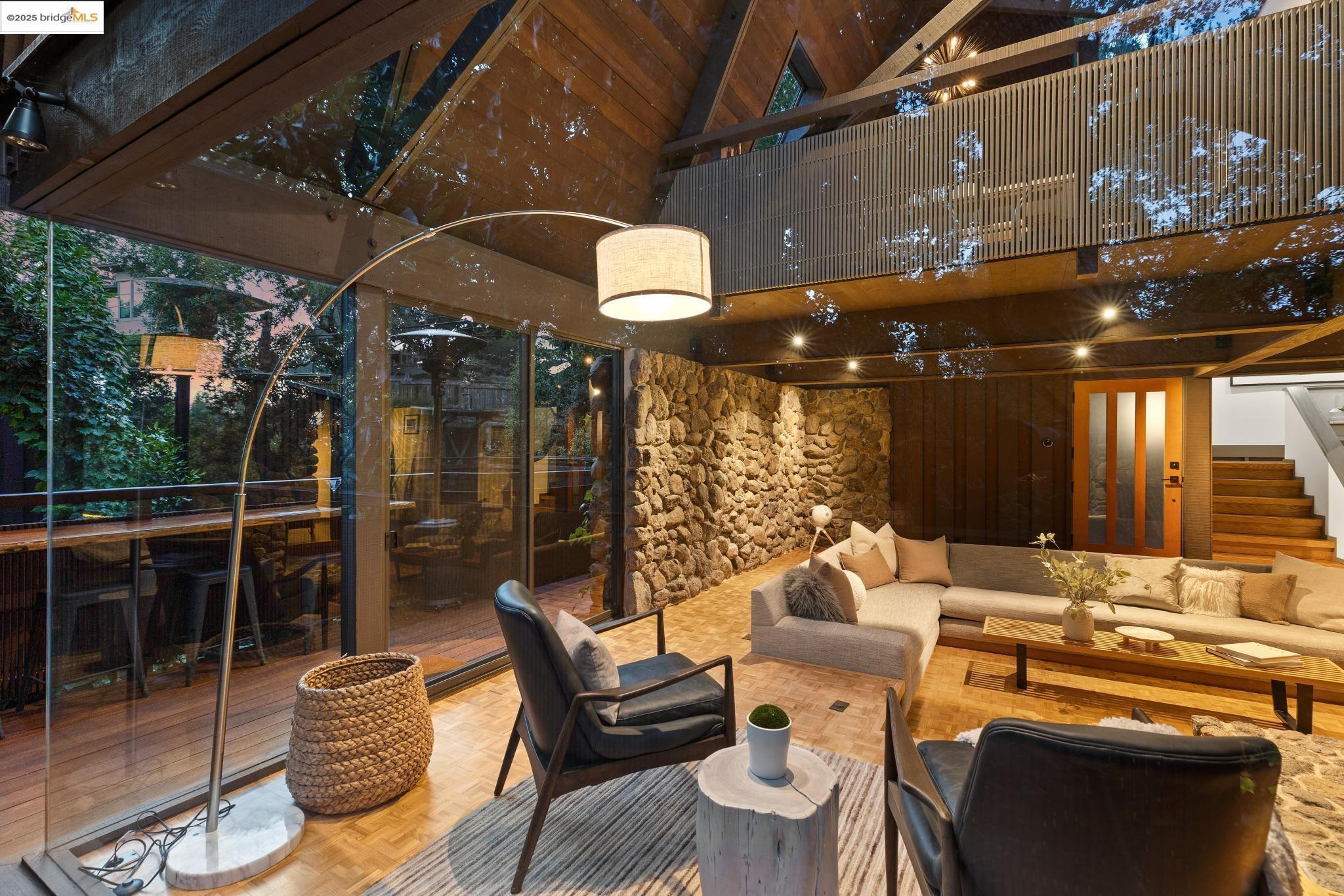 252 The Uplands, Berkeley