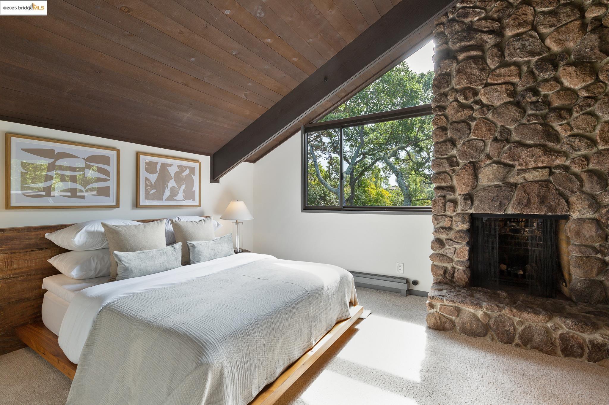 252 The Uplands, Berkeley