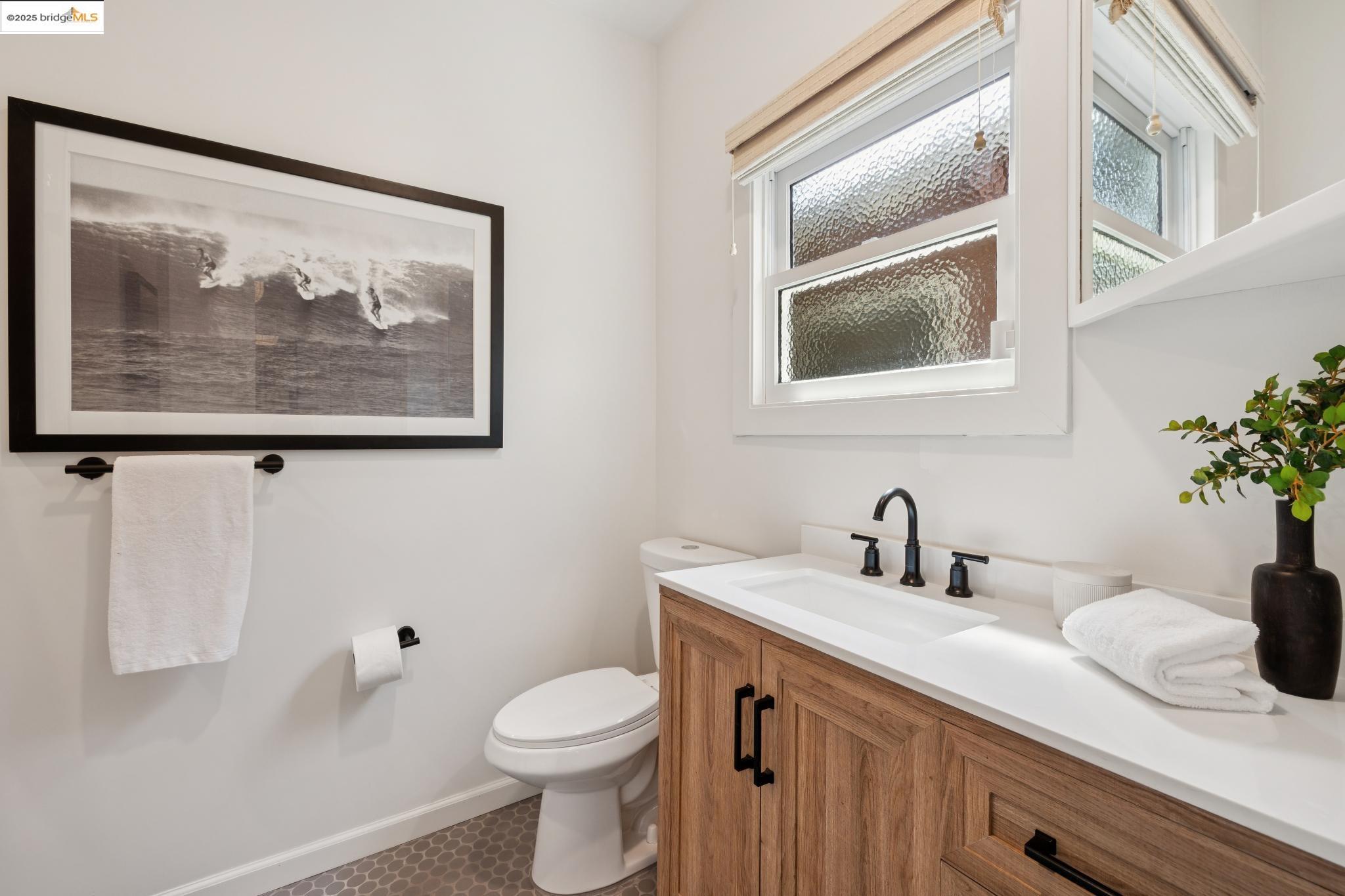 6060 Harwood Avenue, Oakland