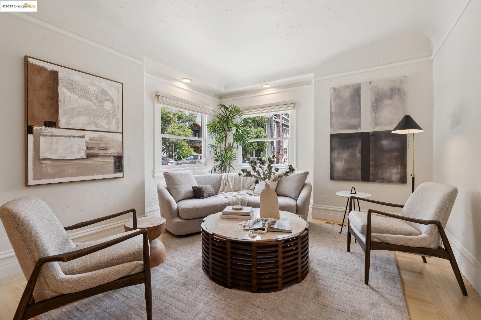 6060 Harwood Avenue, Oakland