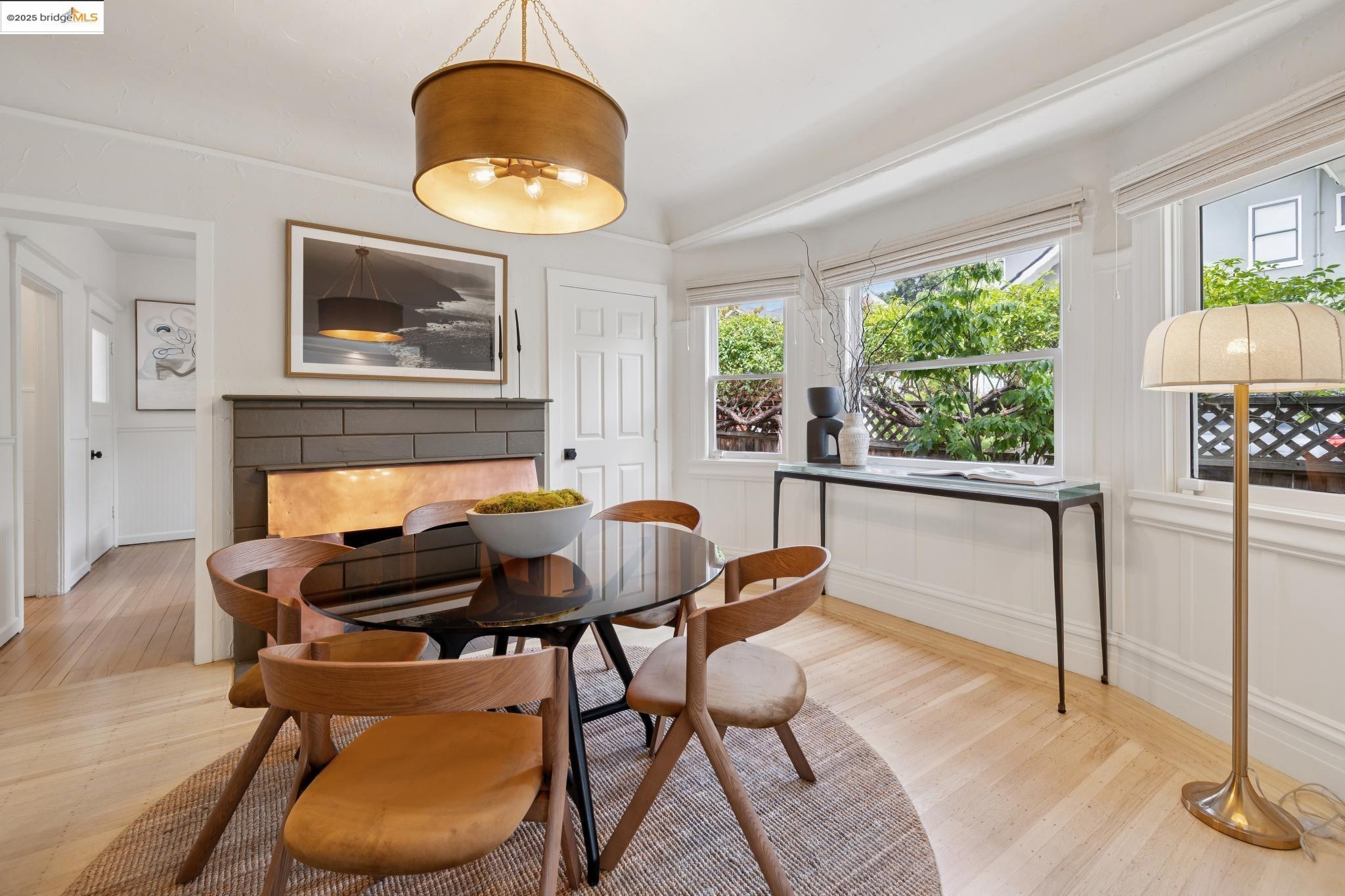 6060 Harwood Avenue, Oakland