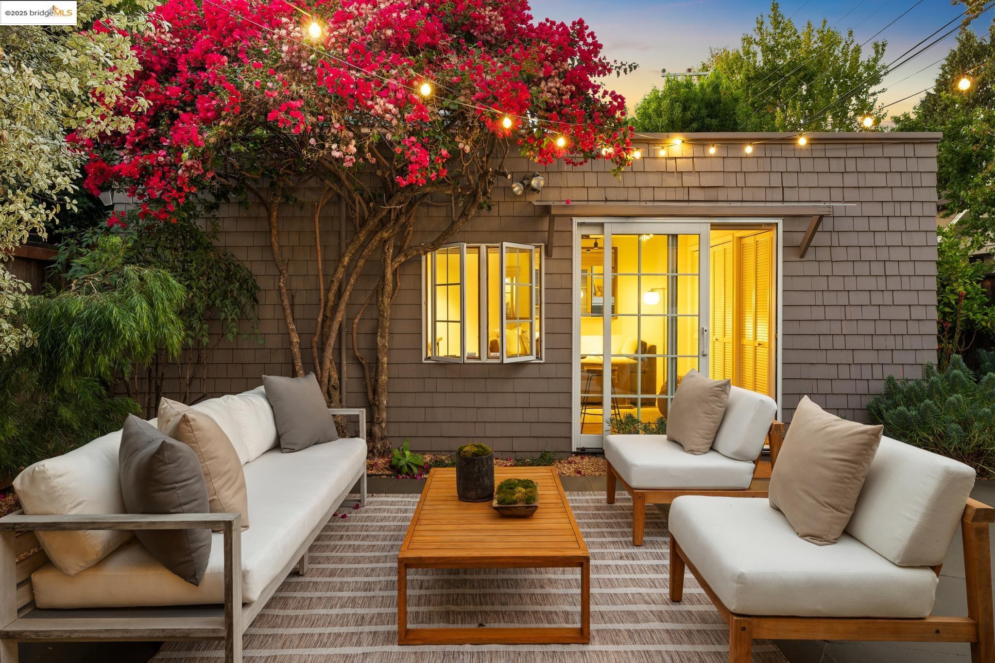 6060 Harwood Avenue, Oakland