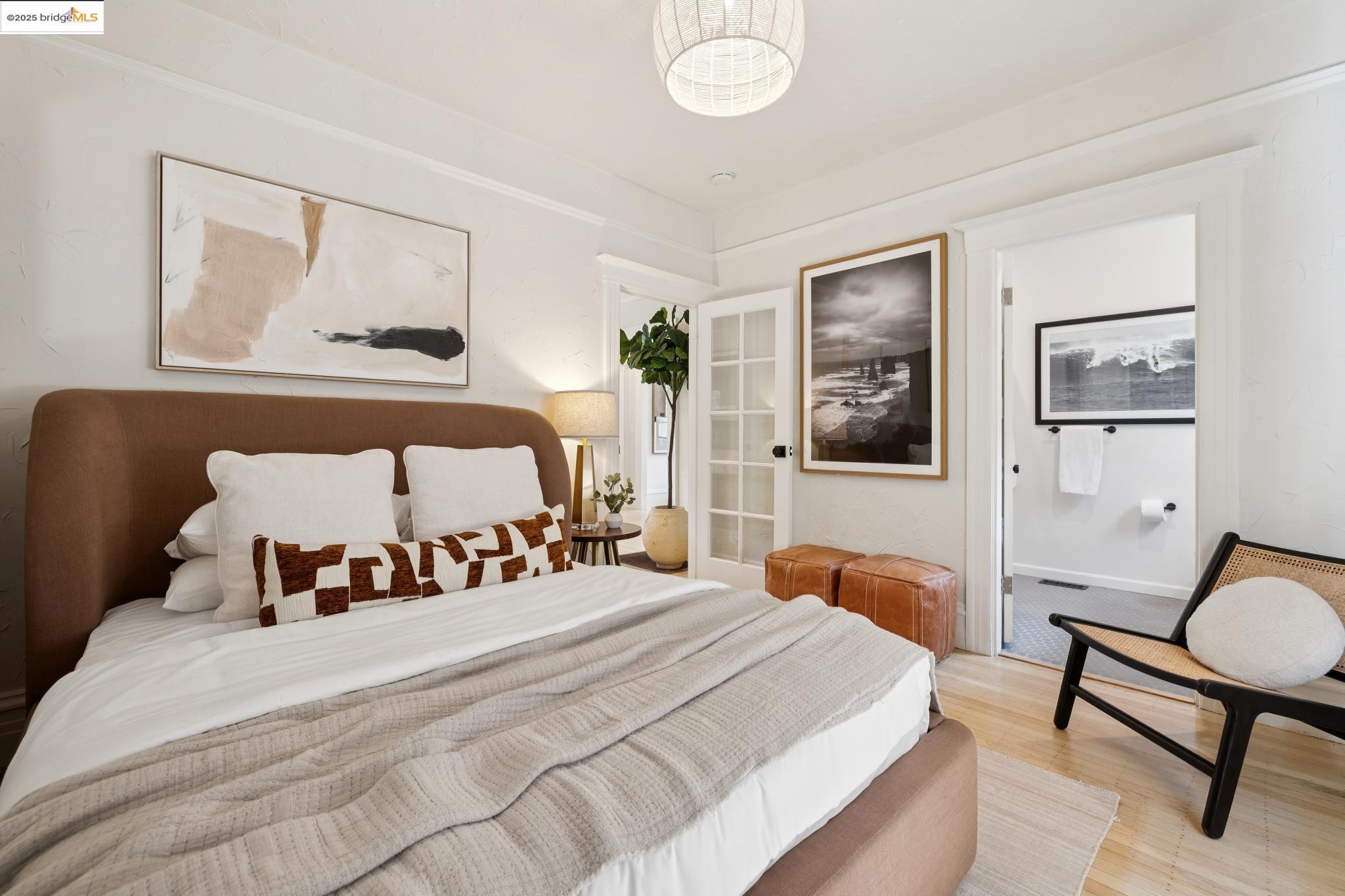 6060 Harwood Avenue, Oakland