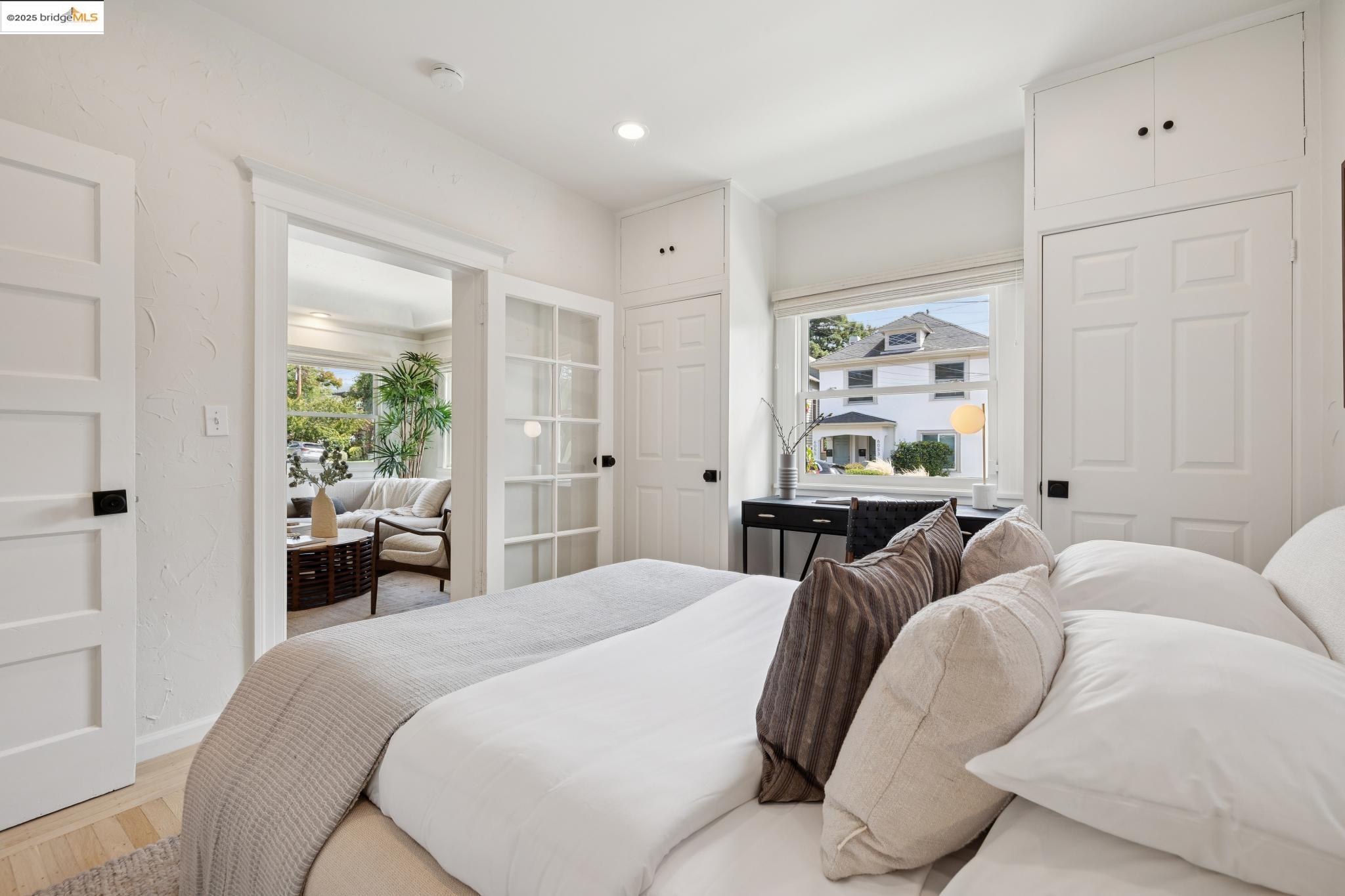 6060 Harwood Avenue, Oakland