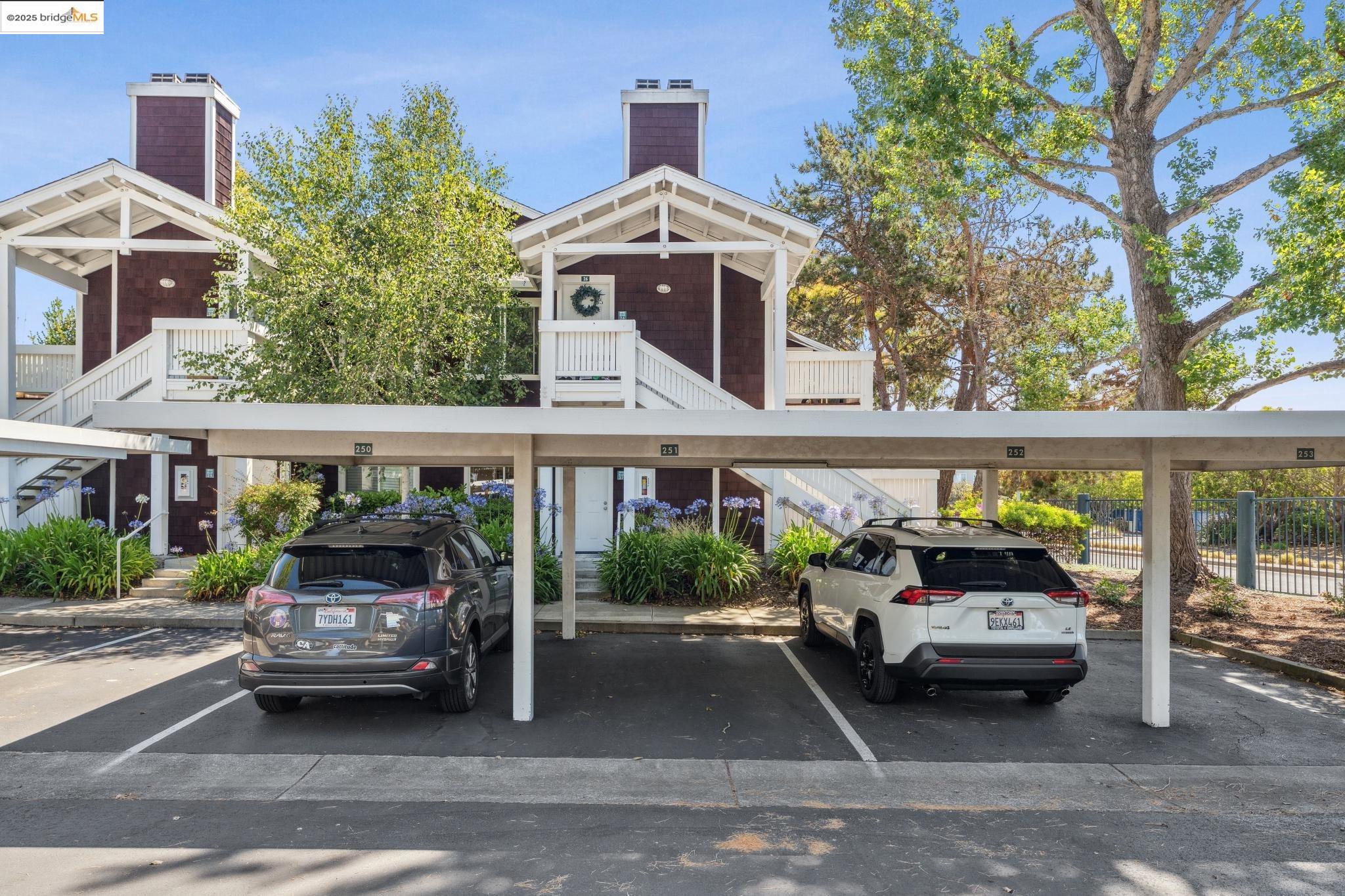 27 Bayside Ct