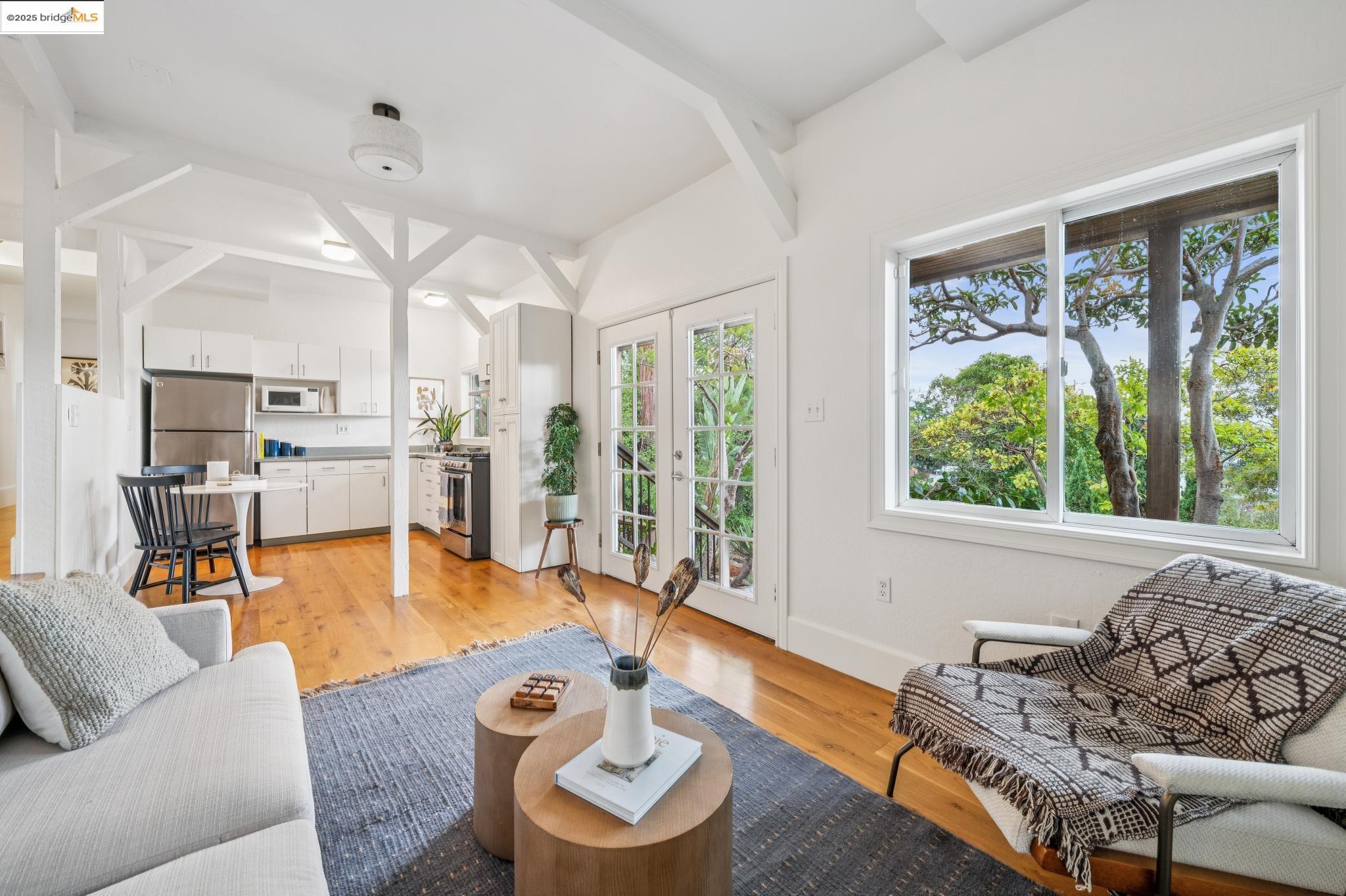 1107 Wellington St, Oakland