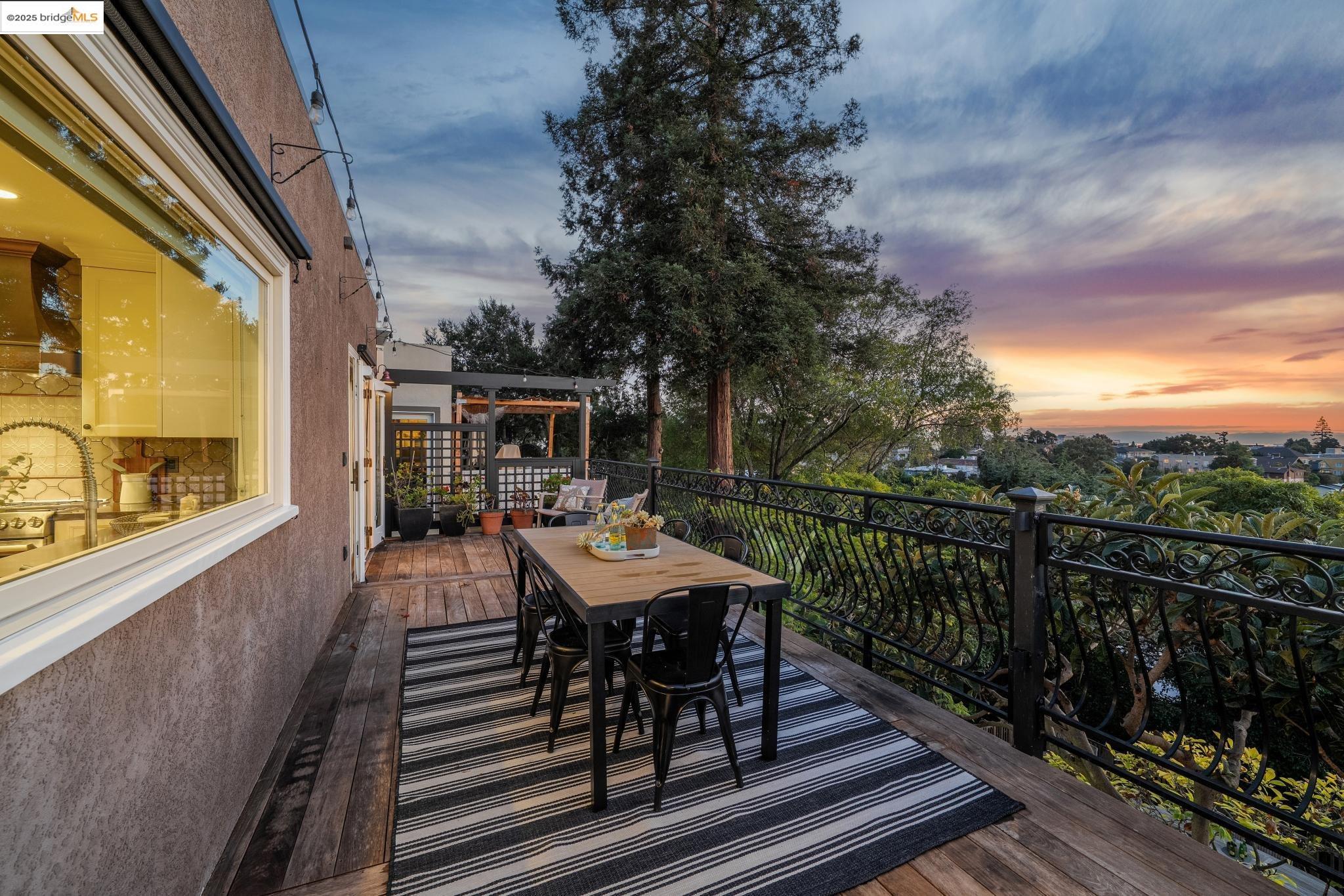 1107 Wellington St, Oakland