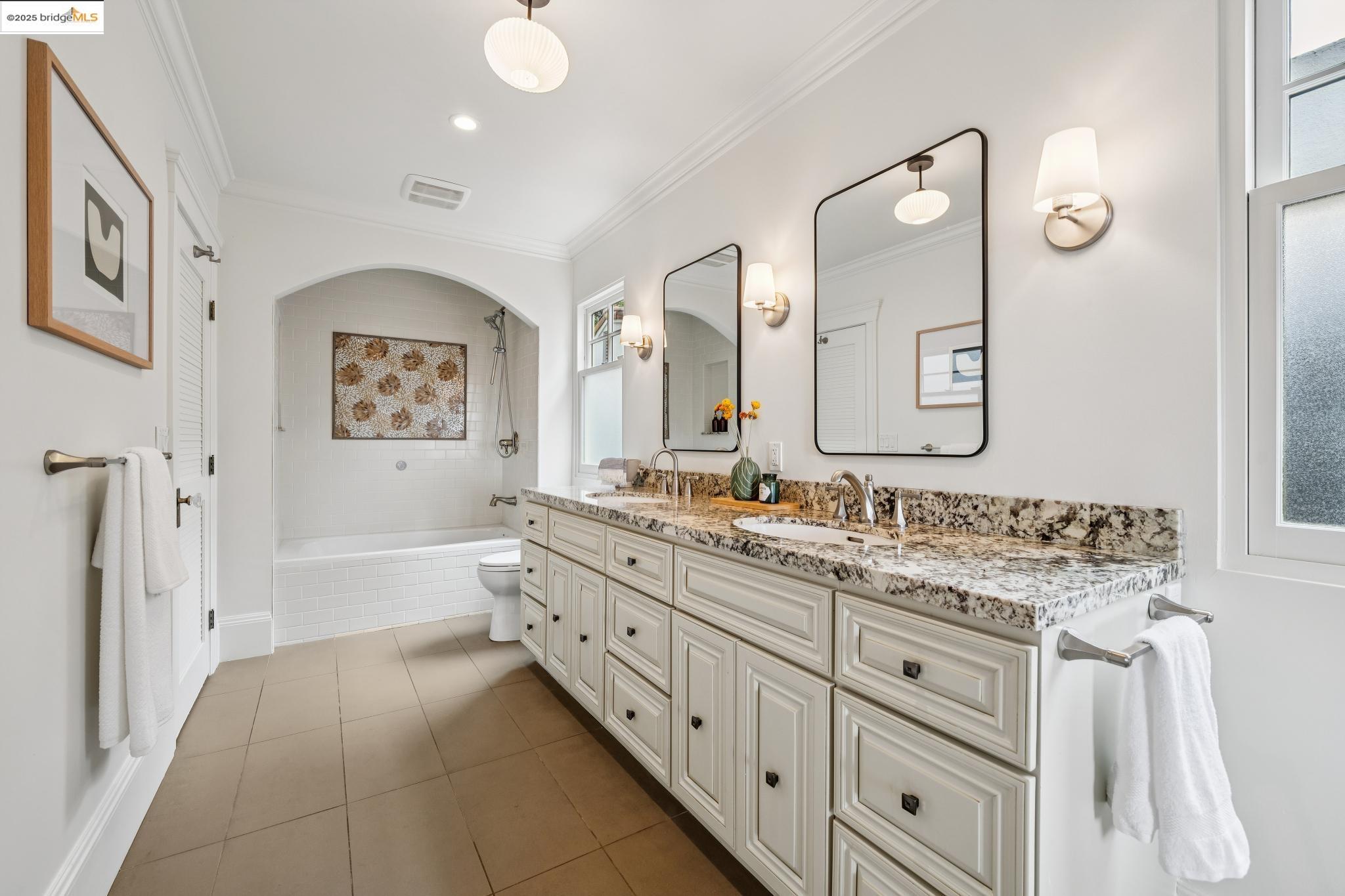 1107 Wellington St, Oakland