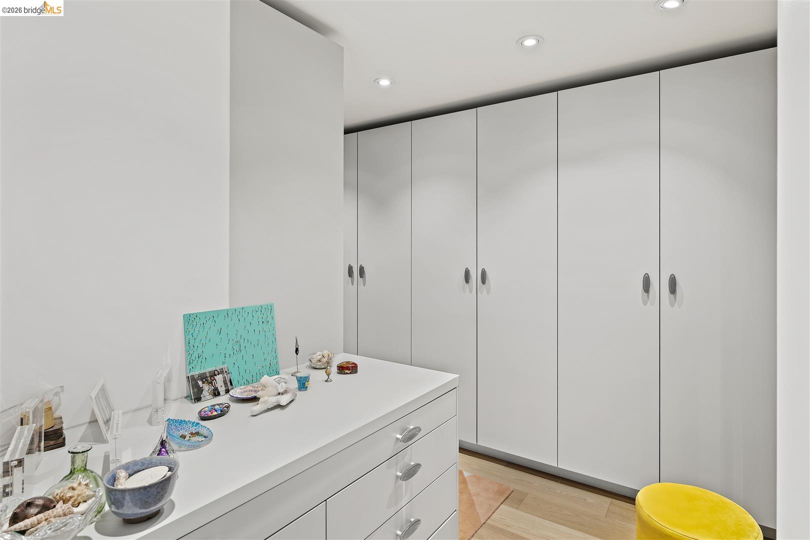 565 Bellevue Ave. # 1701