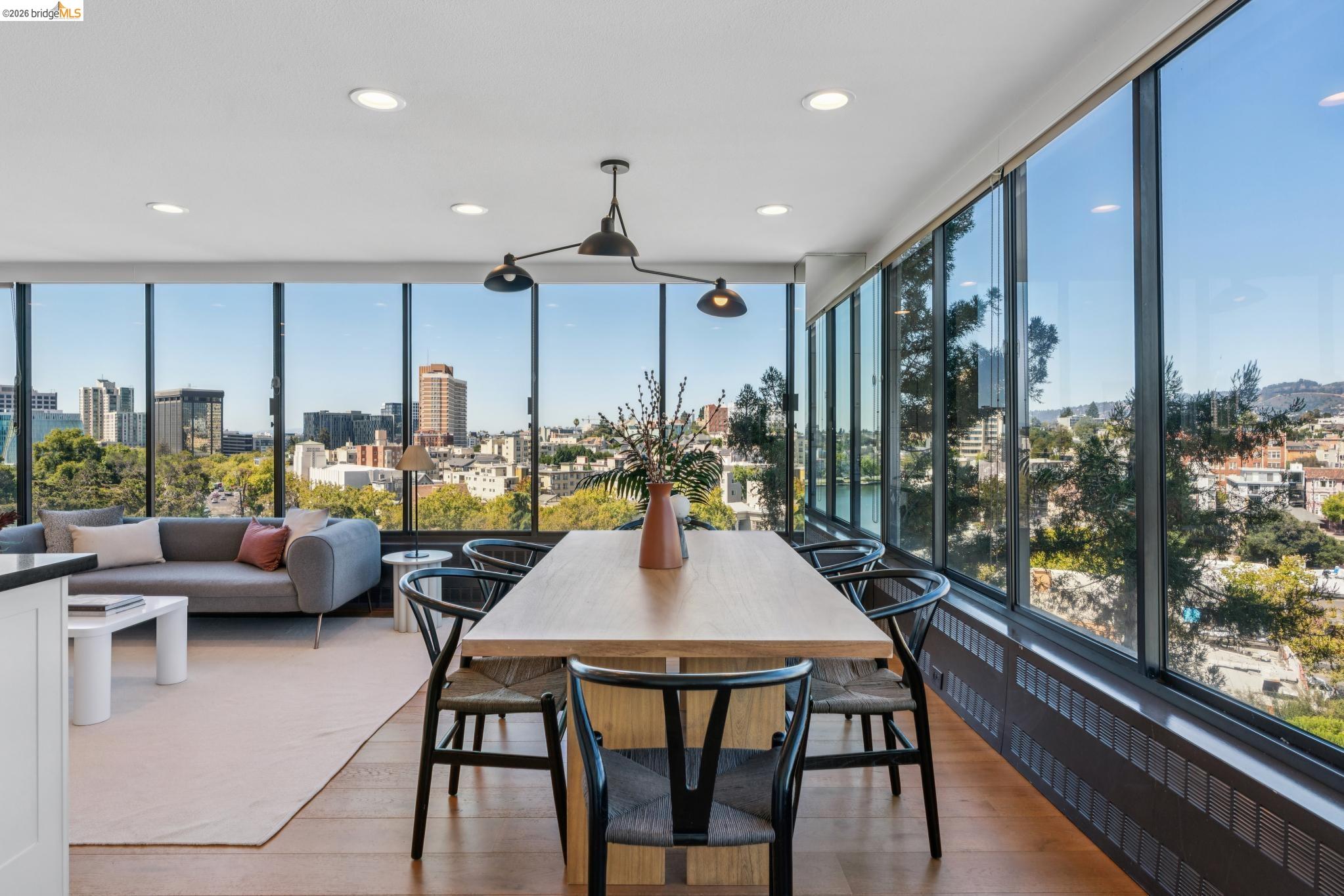 565 Bellevue Ave # 806