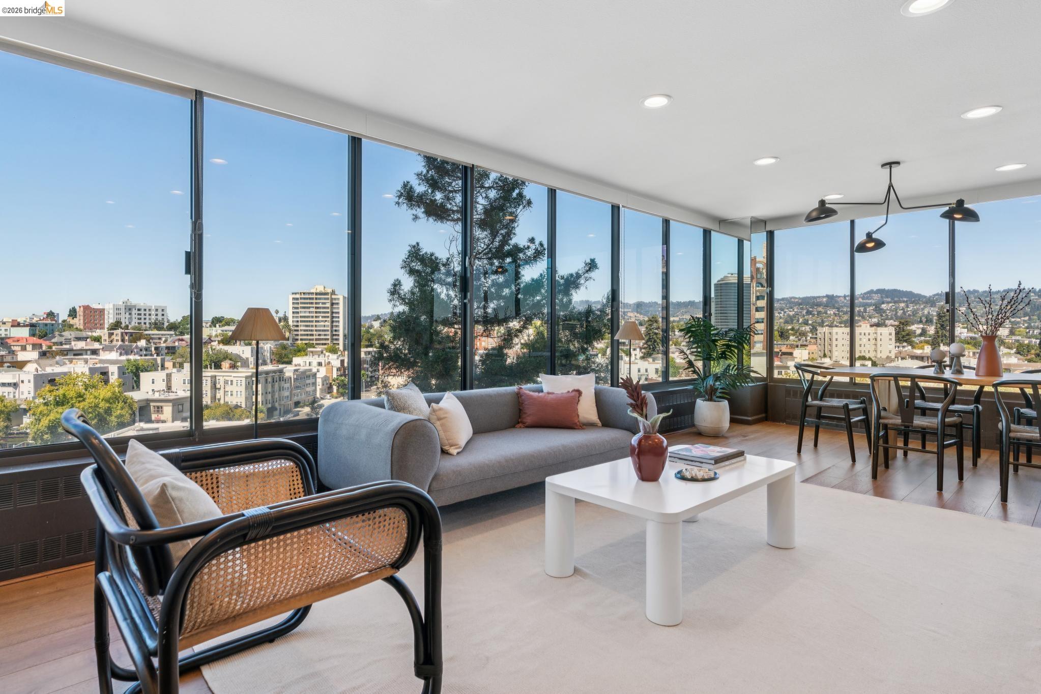 565 Bellevue Ave # 806