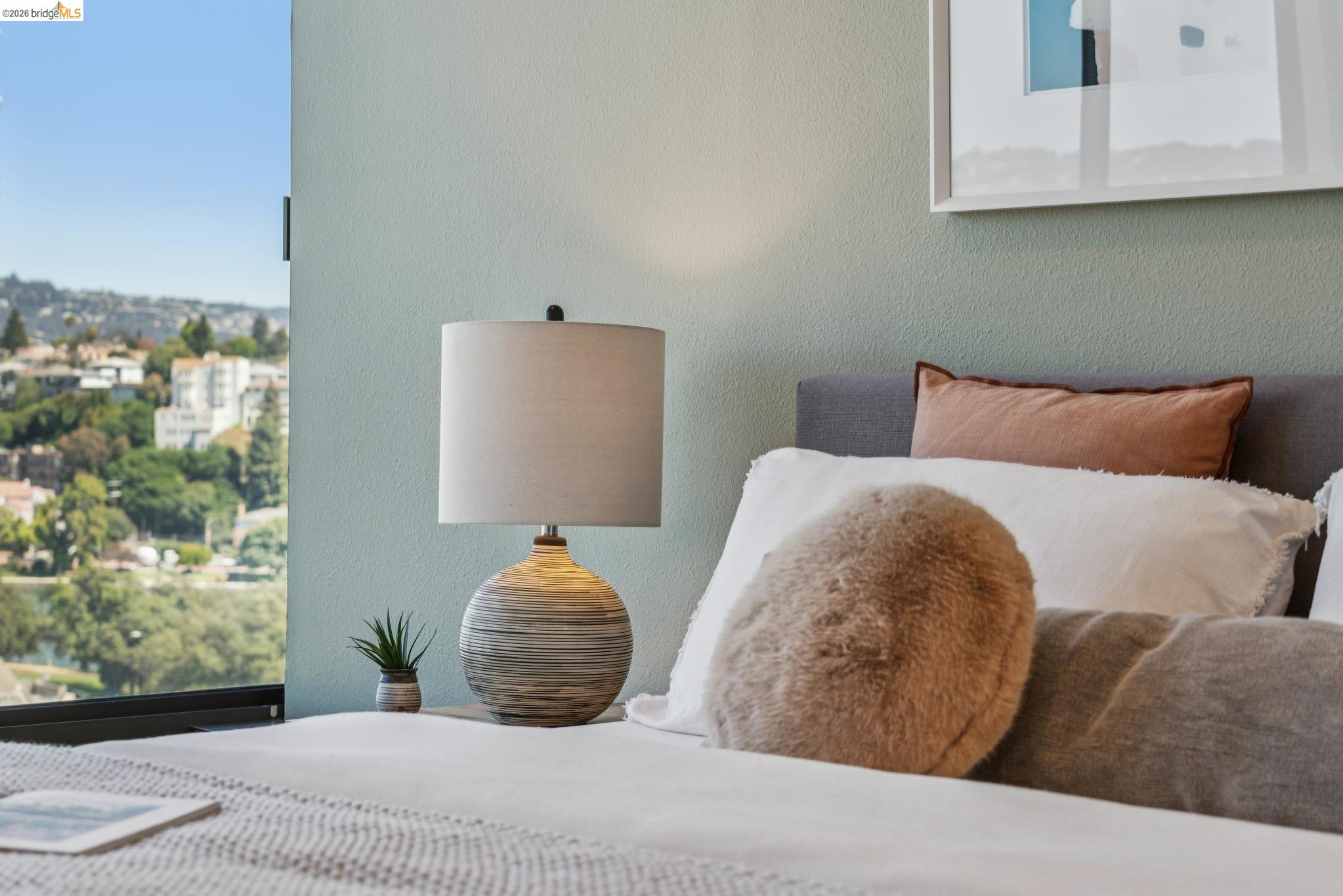 565 Bellevue Ave # 806