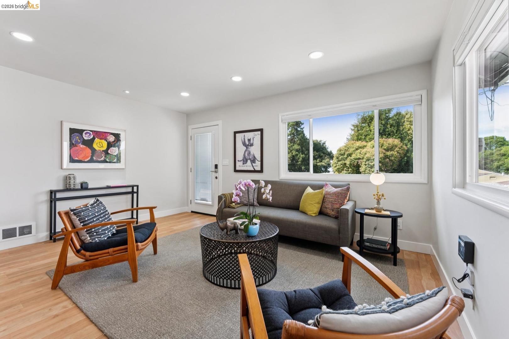 1501 Fairview AVE