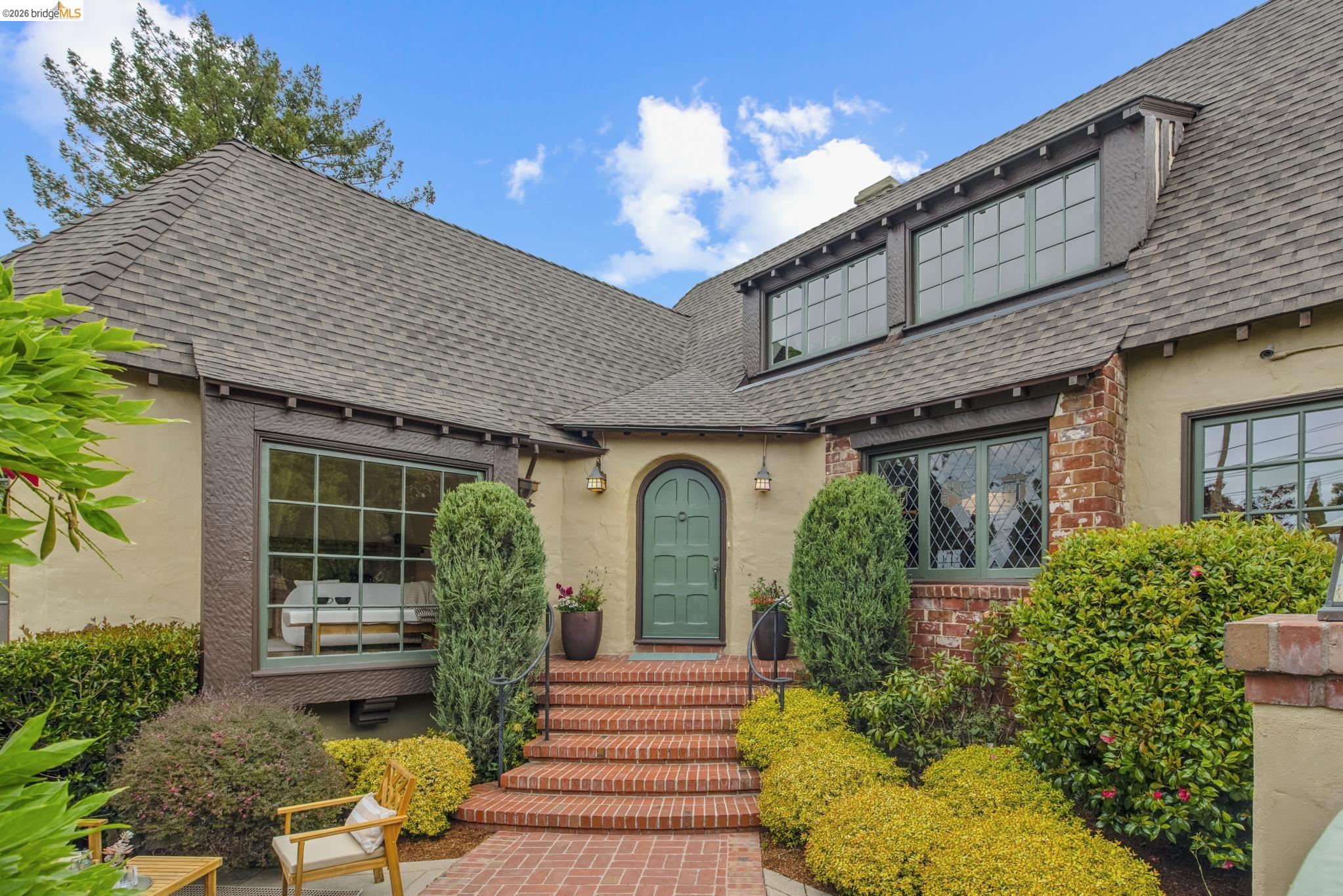 131 Montrose Rd