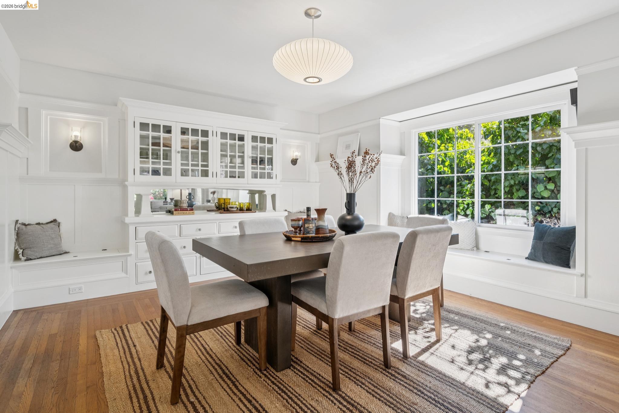 1106 Russell St