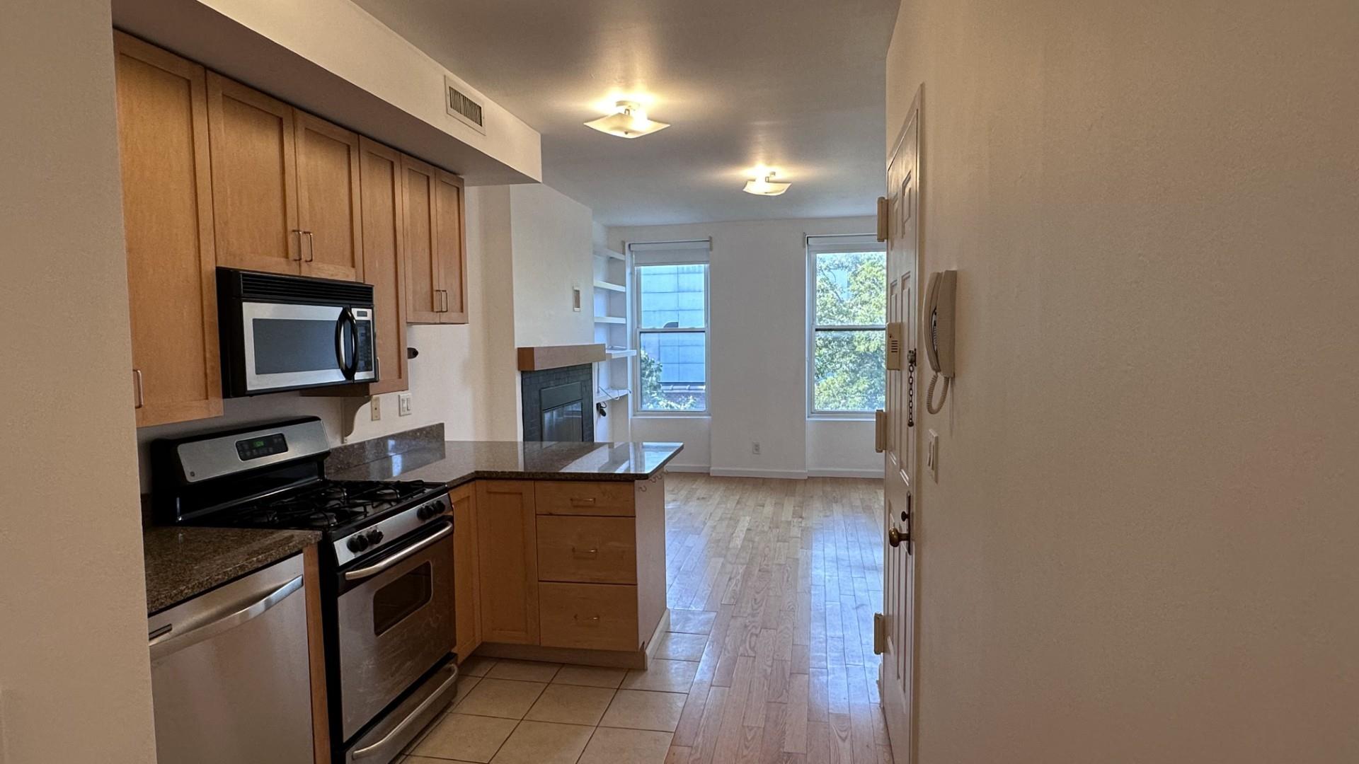 74 HURON Street 3R