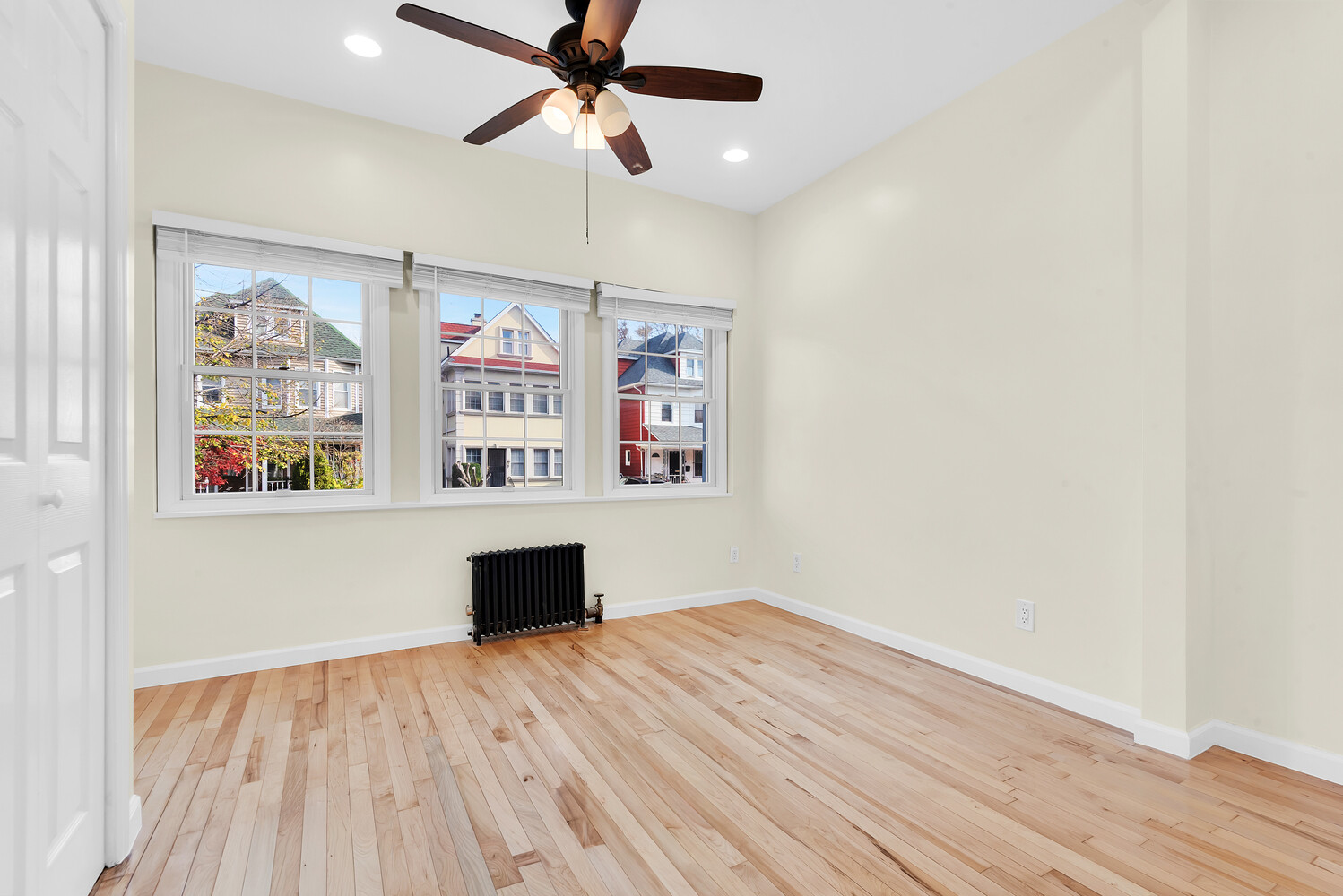 324 E 8TH Street 1