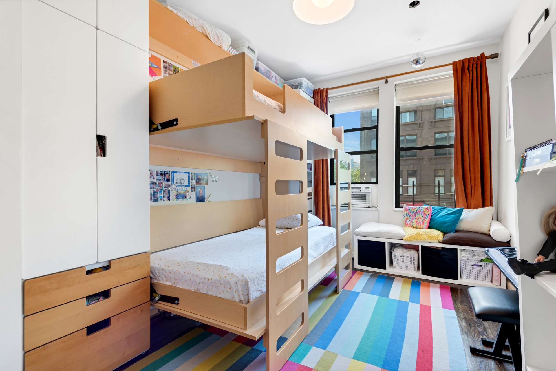 341 6TH Street 1F