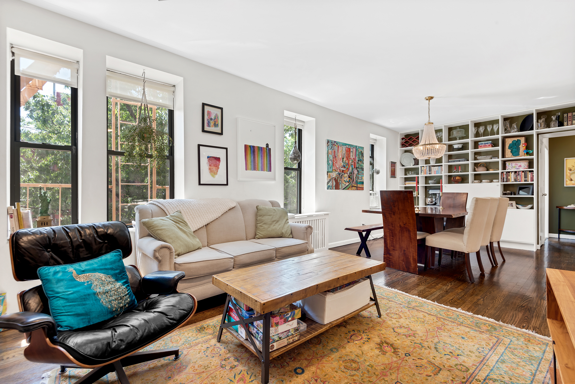341 6TH Street 1F