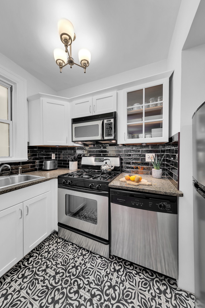 151 JORALEMON Street 21